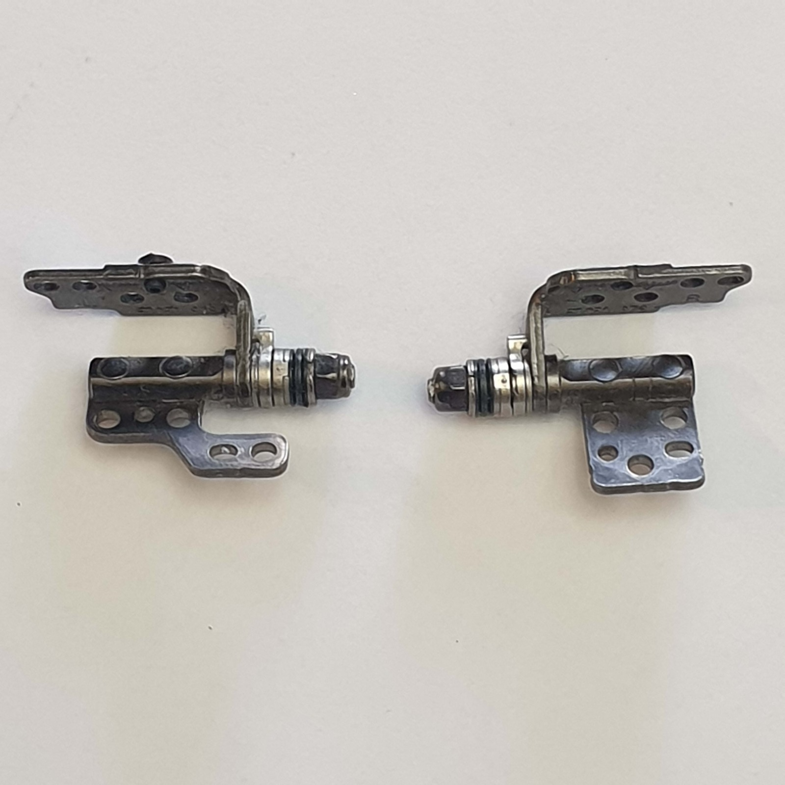 Dell Latitude 5510 Display Scharniere Links Rechts Hinge Set Scharnier – Bild 3