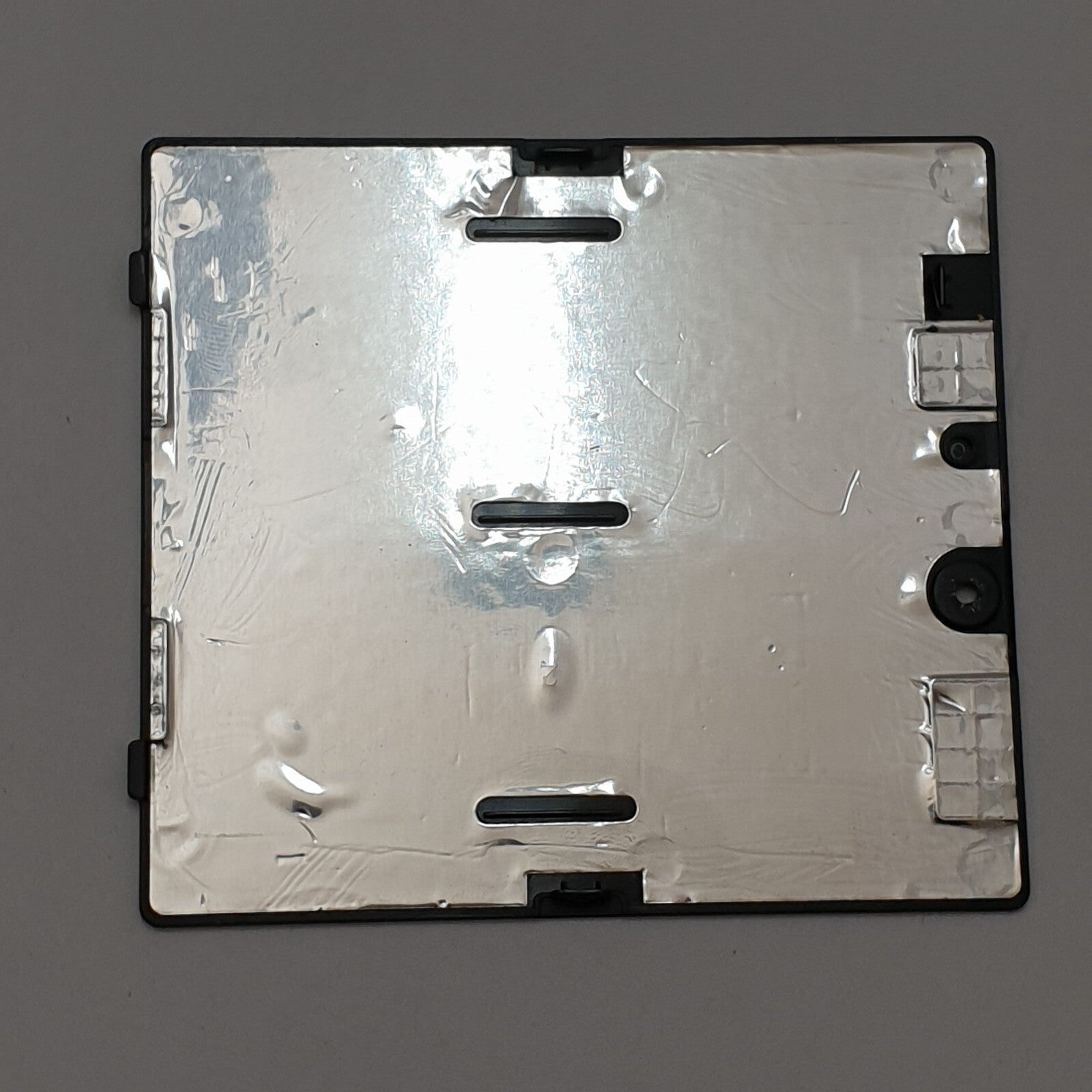 Fujitsu Lifebook U747 Abdeckung Serviceklappe RAM SSD Wartungsklappe Cover – Bild 2