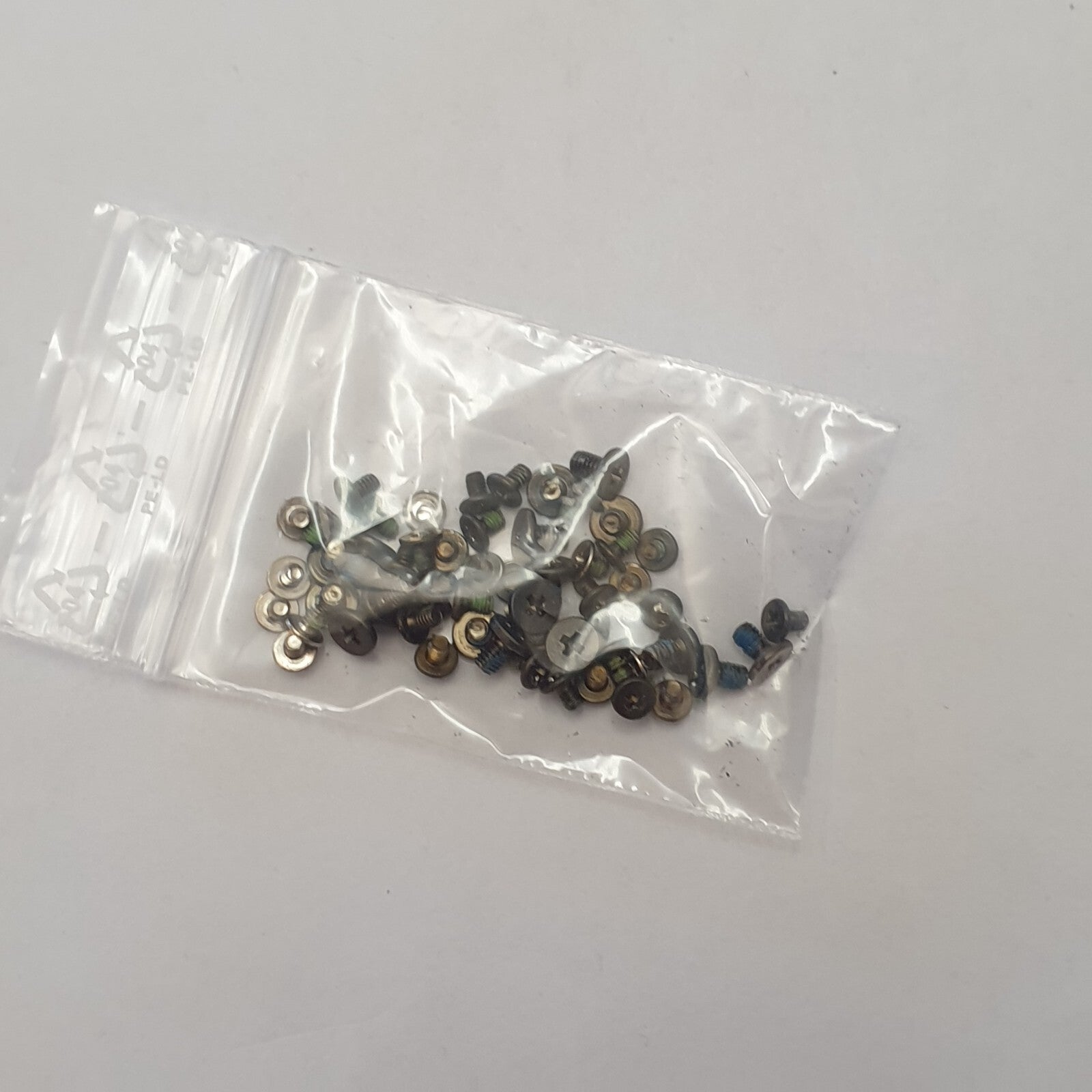 Fujitsu Lifebook U9310X Schraubensatz Screw Set Schrauben Ersatzteil