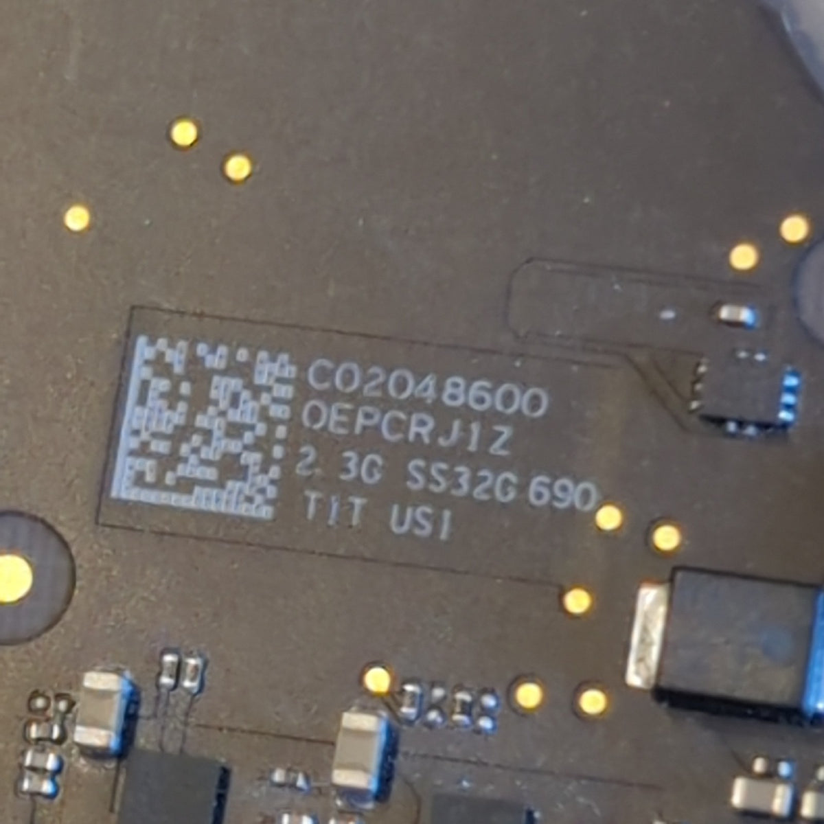 Apple MacBook Pro 13 A2251 Logic Board i7-1068NG7 32GB Touch ID Mainboard