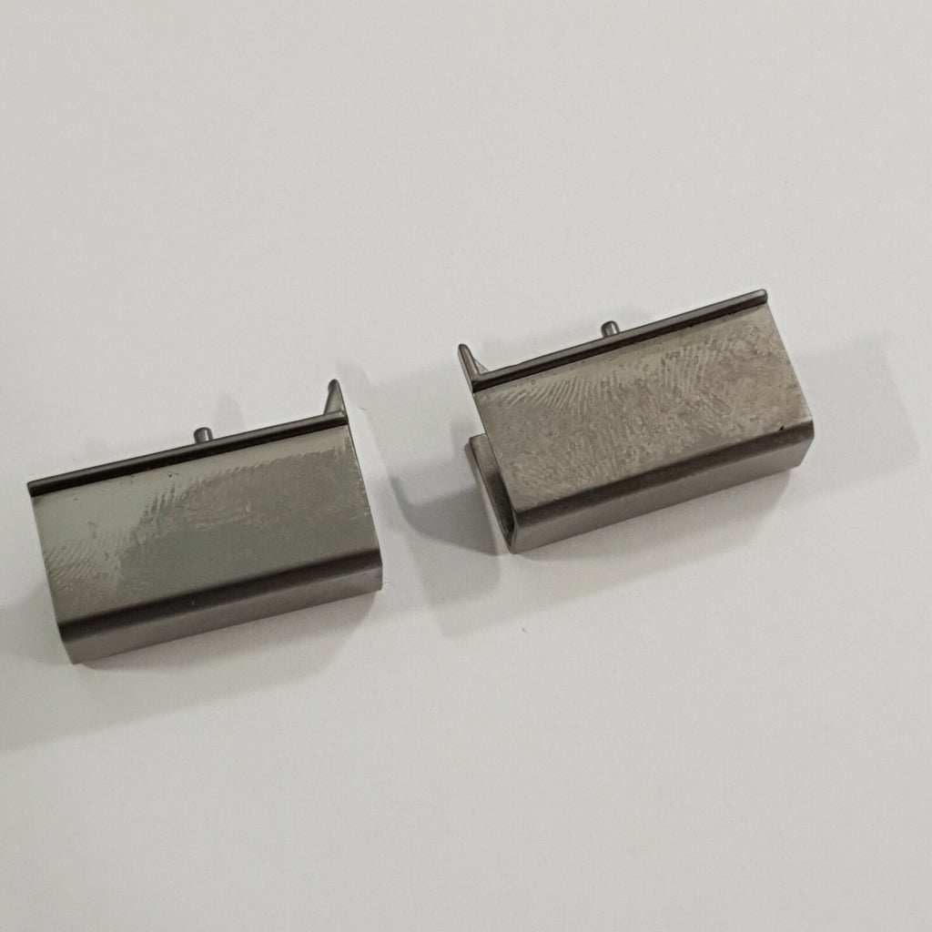 Lenovo ThinkPad L560 Scharnierabdeckungen Links Rechts Hinge Caps Abdeckung – Bild 2