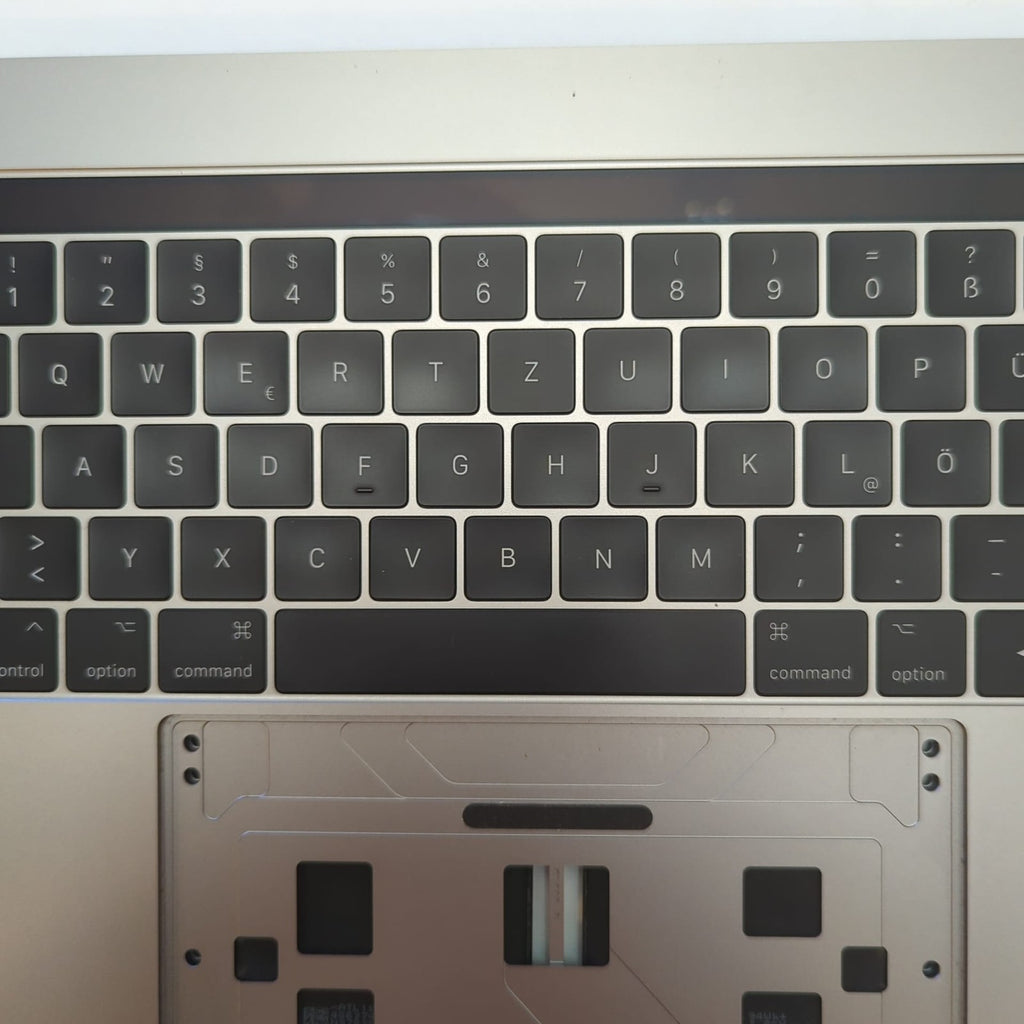 Apple MacBook Pro 15 A1707 Handauflage Deutsch mit Akku Tastatur QWERTZ Palmrest