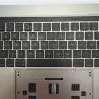 Apple MacBook Pro 15 A1707 Handauflage Deutsch mit Akku Tastatur QWERTZ Palmrest