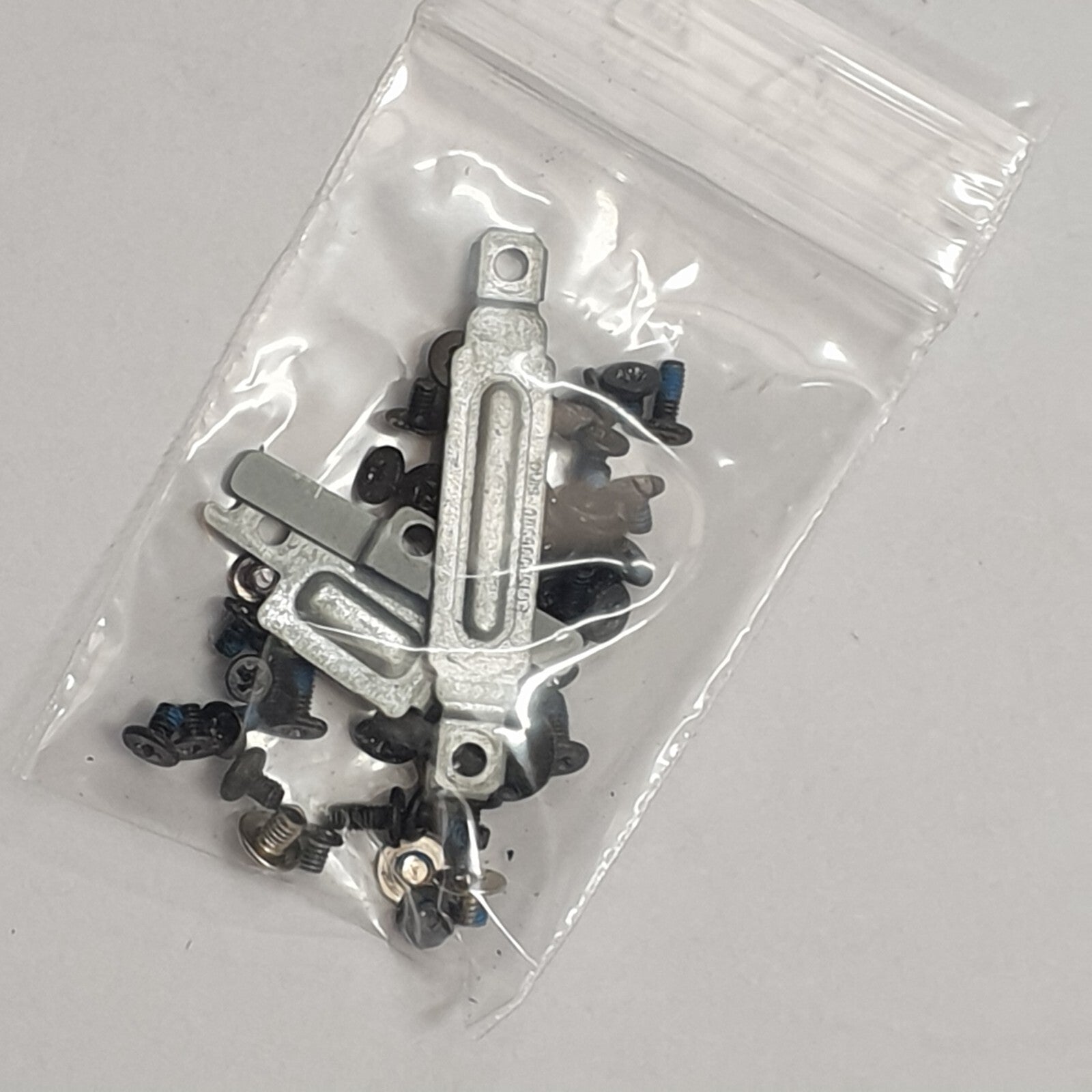 Dell Latitude E5480 Schraubensatz Schrauben Screw Set – Bild 2