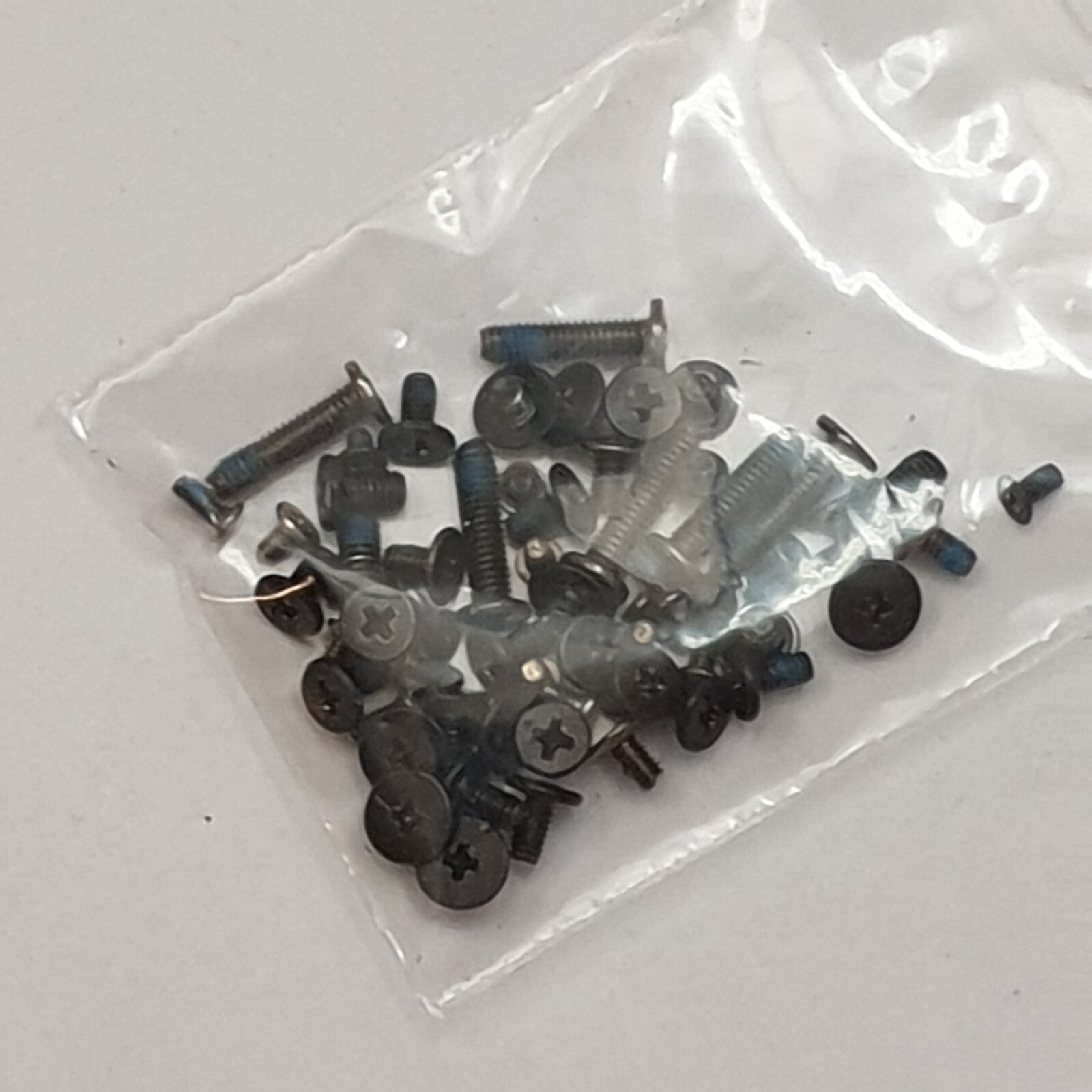 HP EliteBook 830 G7 Schraubensatz Screw Set Schrauben Gehäuse – Bild 2