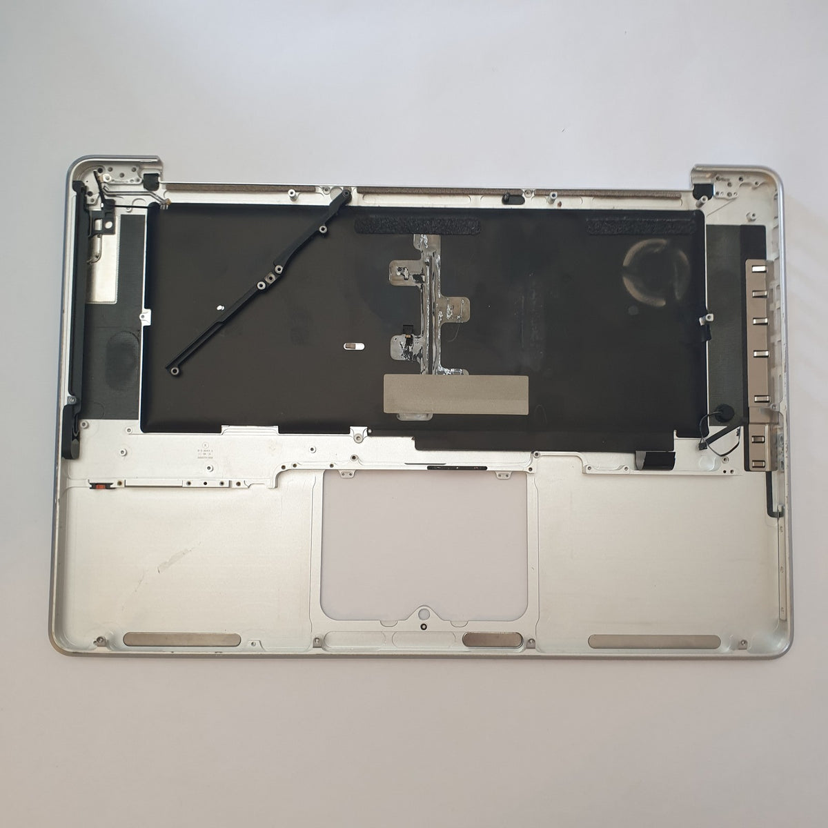 Apple MacBook Pro A1286 Top Case Tastatur QWERTZ Deutsch Handauflage Palmrest
