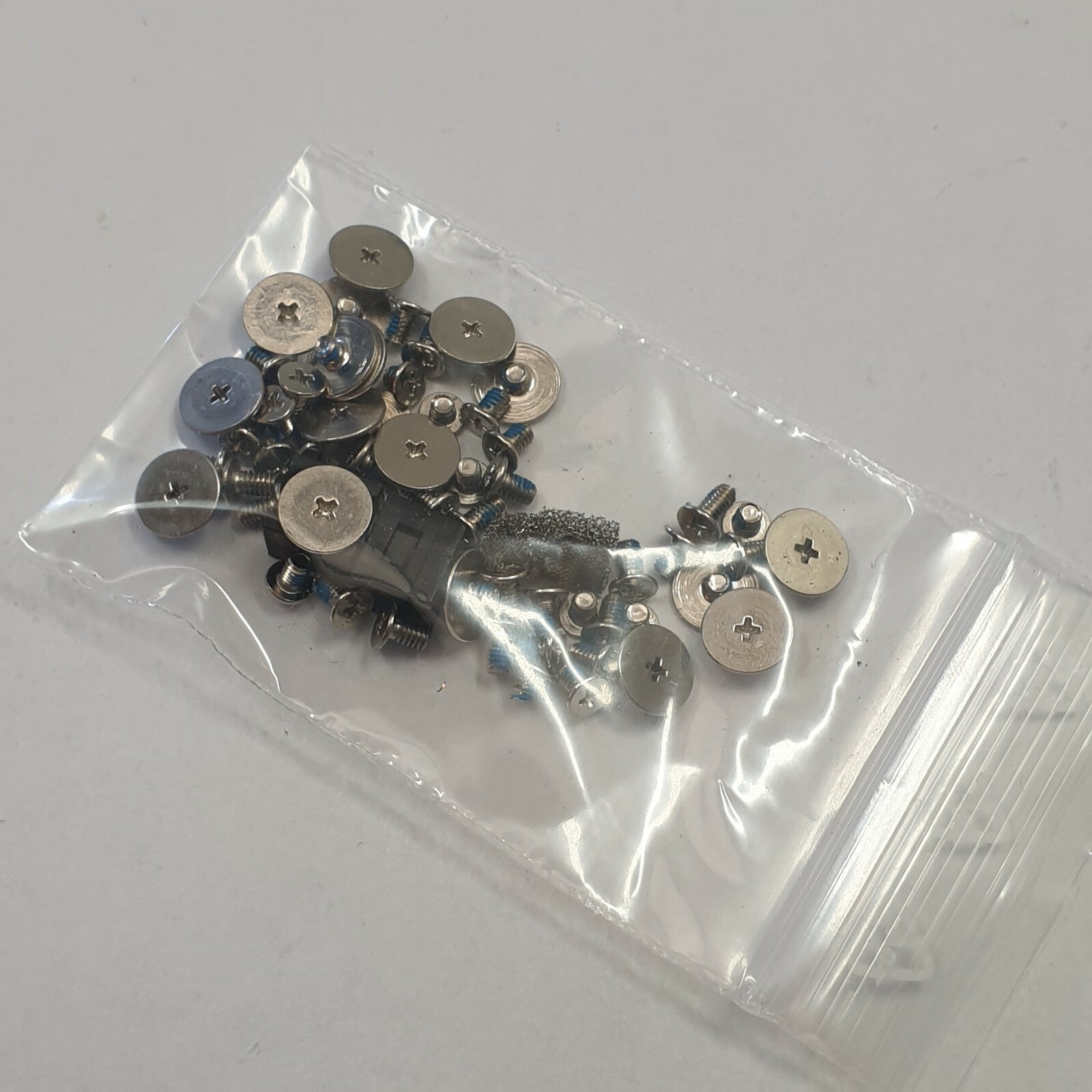 CEPTER NY410-01 Schraubensatz Screw Set Schrauben für Notebook – Bild 2