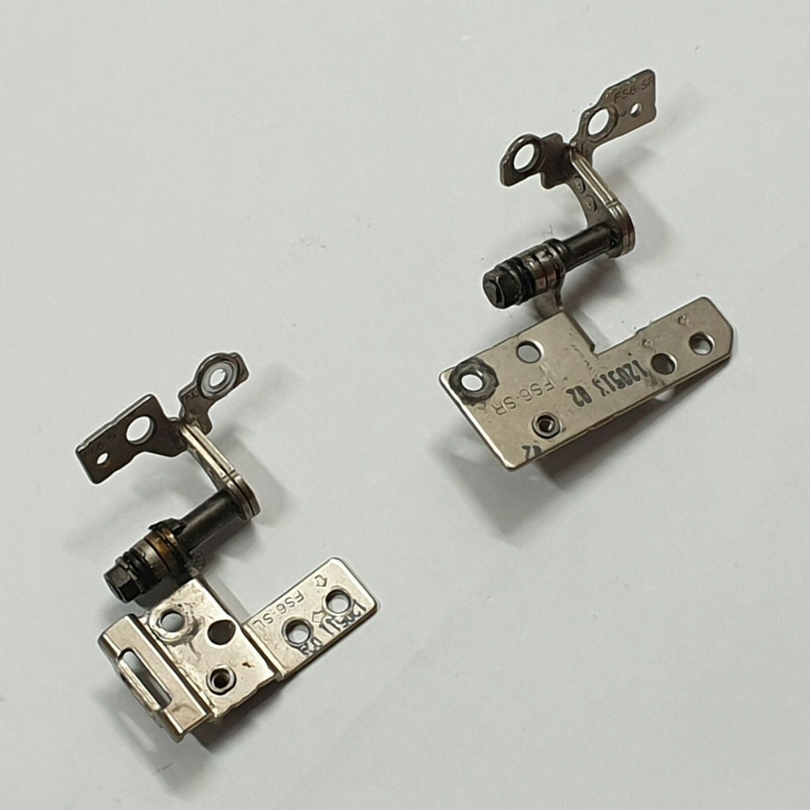 Fujitsu LifeBook 552/SL Displayscharniere L+R Scharnier Set Hinge