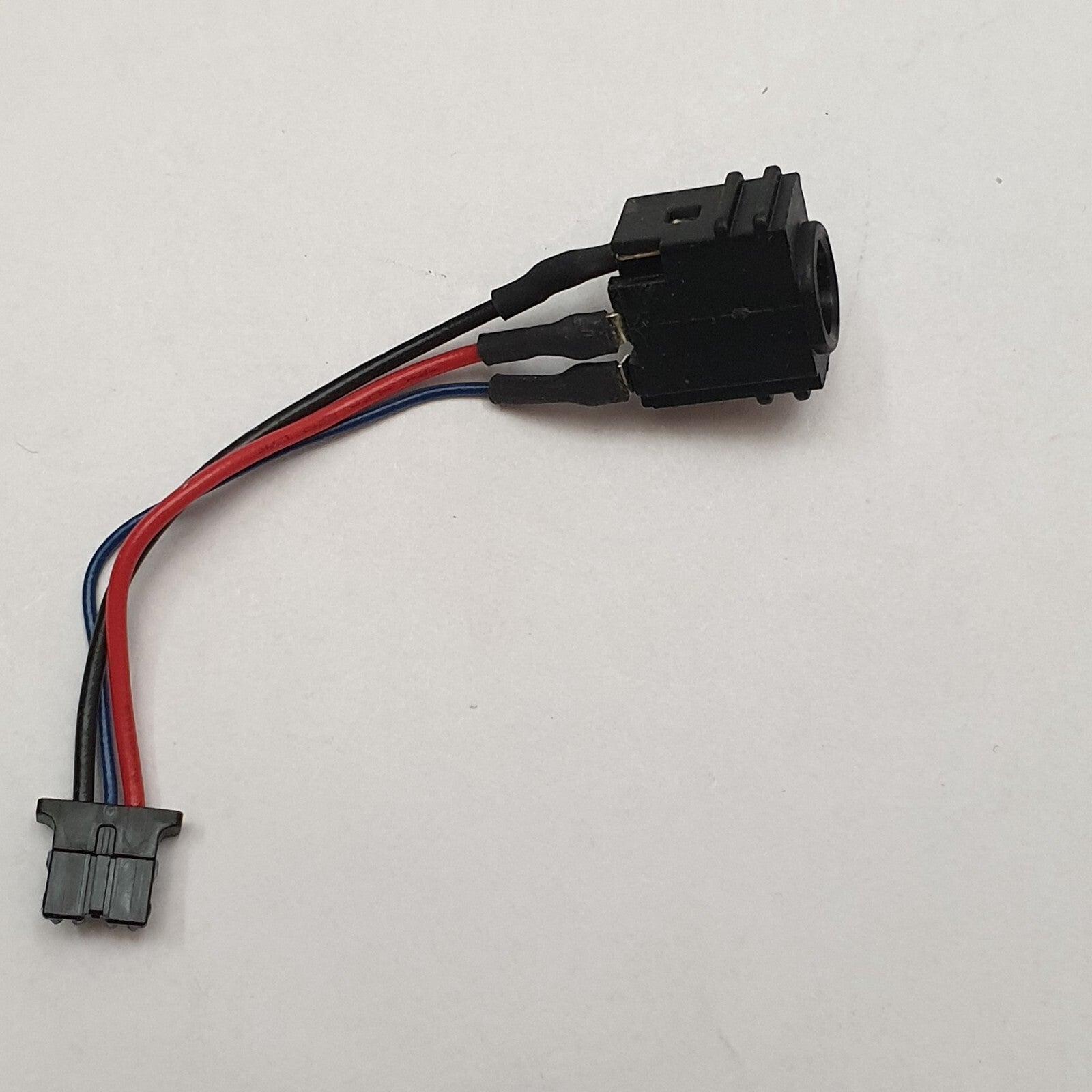 Fujitsu Lifebook E558 Original Strombuchse Netzbuchse Ladebuchse DC In Cable – Bild 2