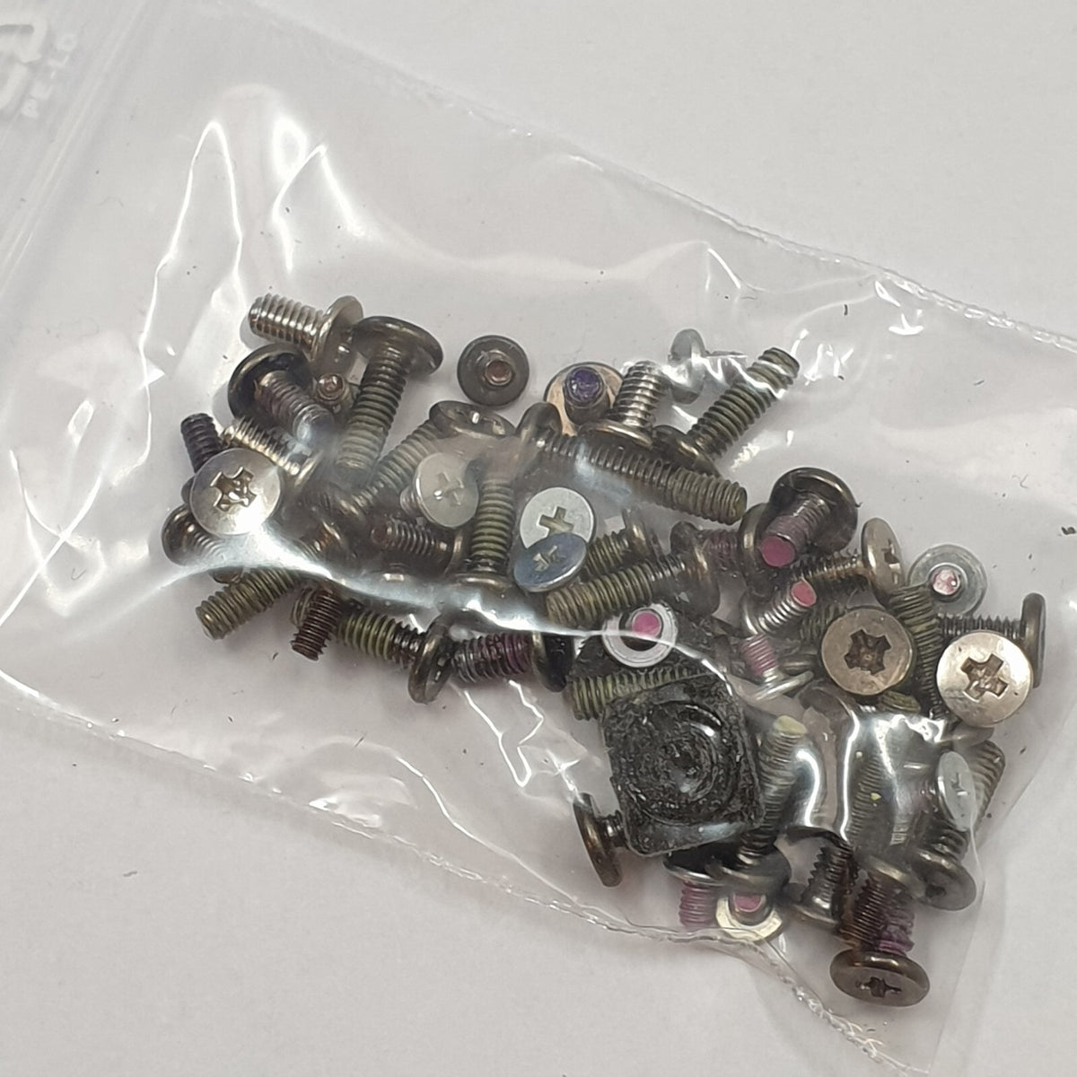 Toshiba Tecra S11 S11-14U Schraubensatz Screw Set Schrauben Laptop Notebook