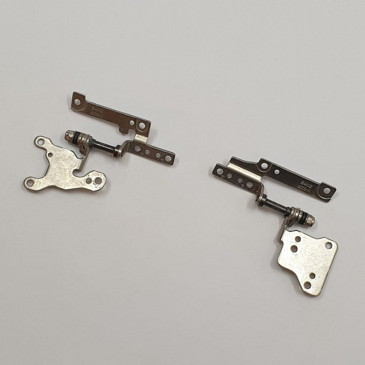 Asus R417N R417NA Displayscharniere Scharniere Links Rechts Hinge Set L R