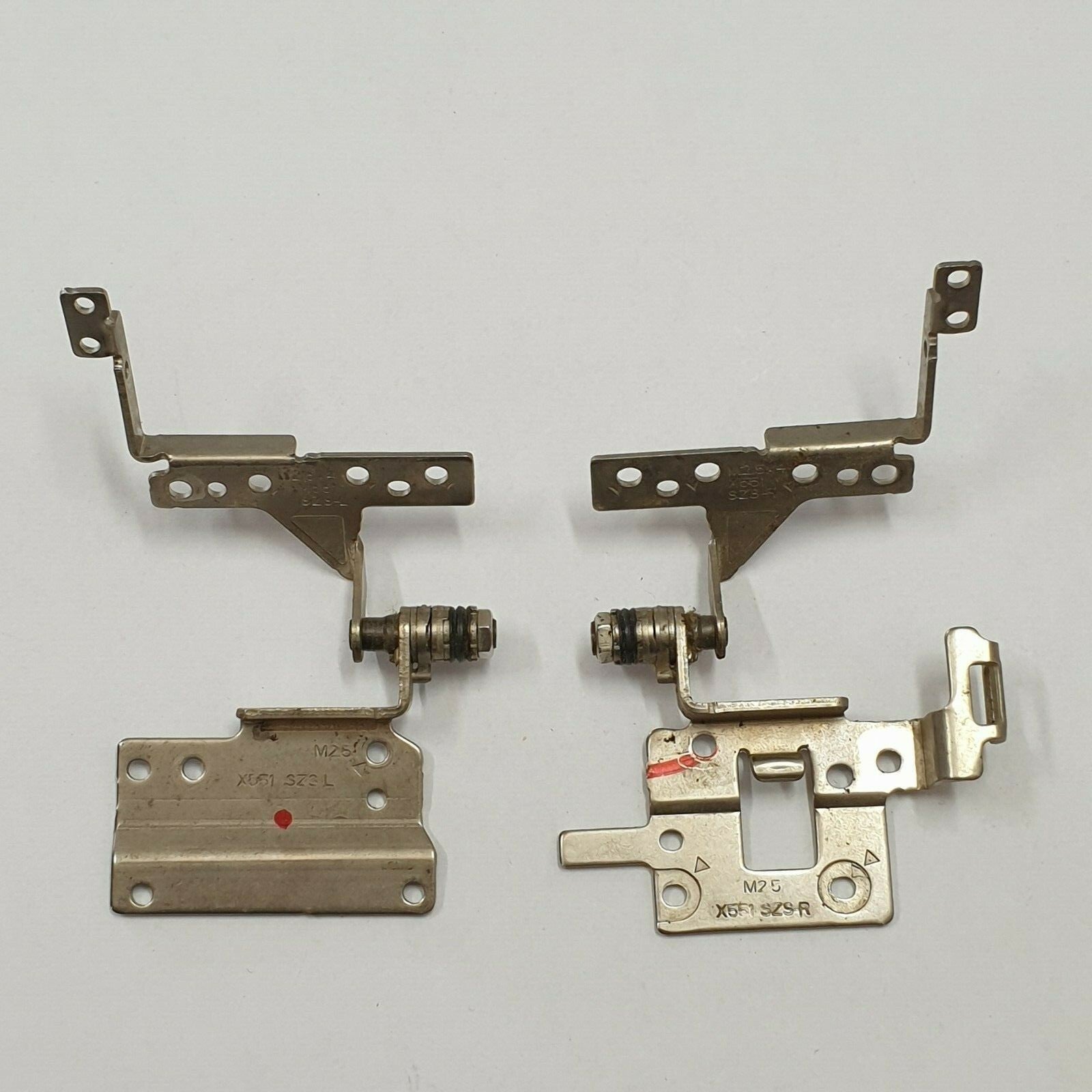 Asus X551C Displayscharniere Scharniere Set Links Rechts Hinge L R