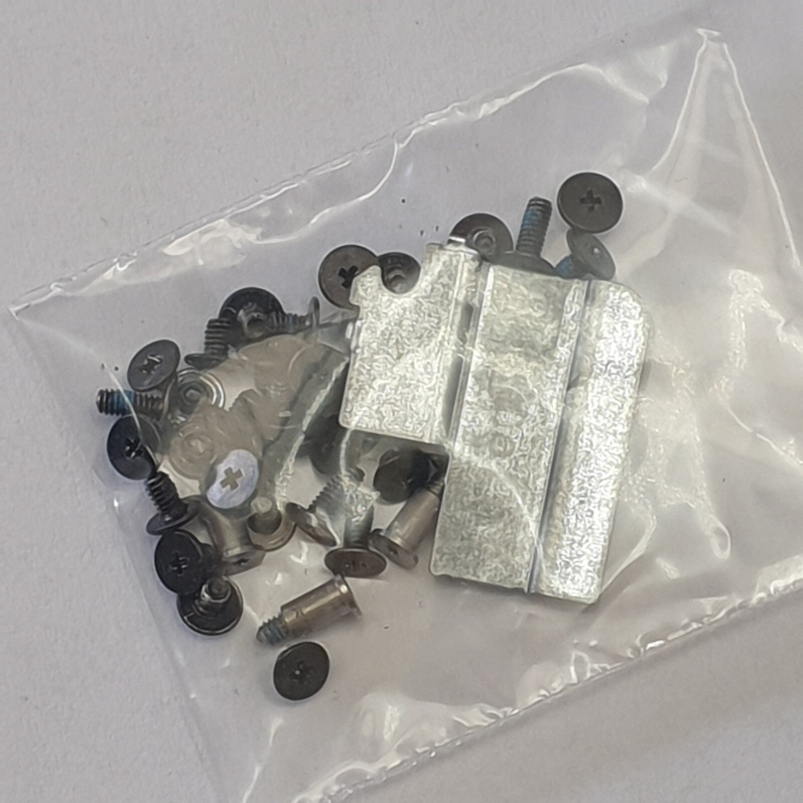 HP Elitebook x360 1030 G3 Schraubensatz Screw Set Schrauben Gehäuse – Bild 2