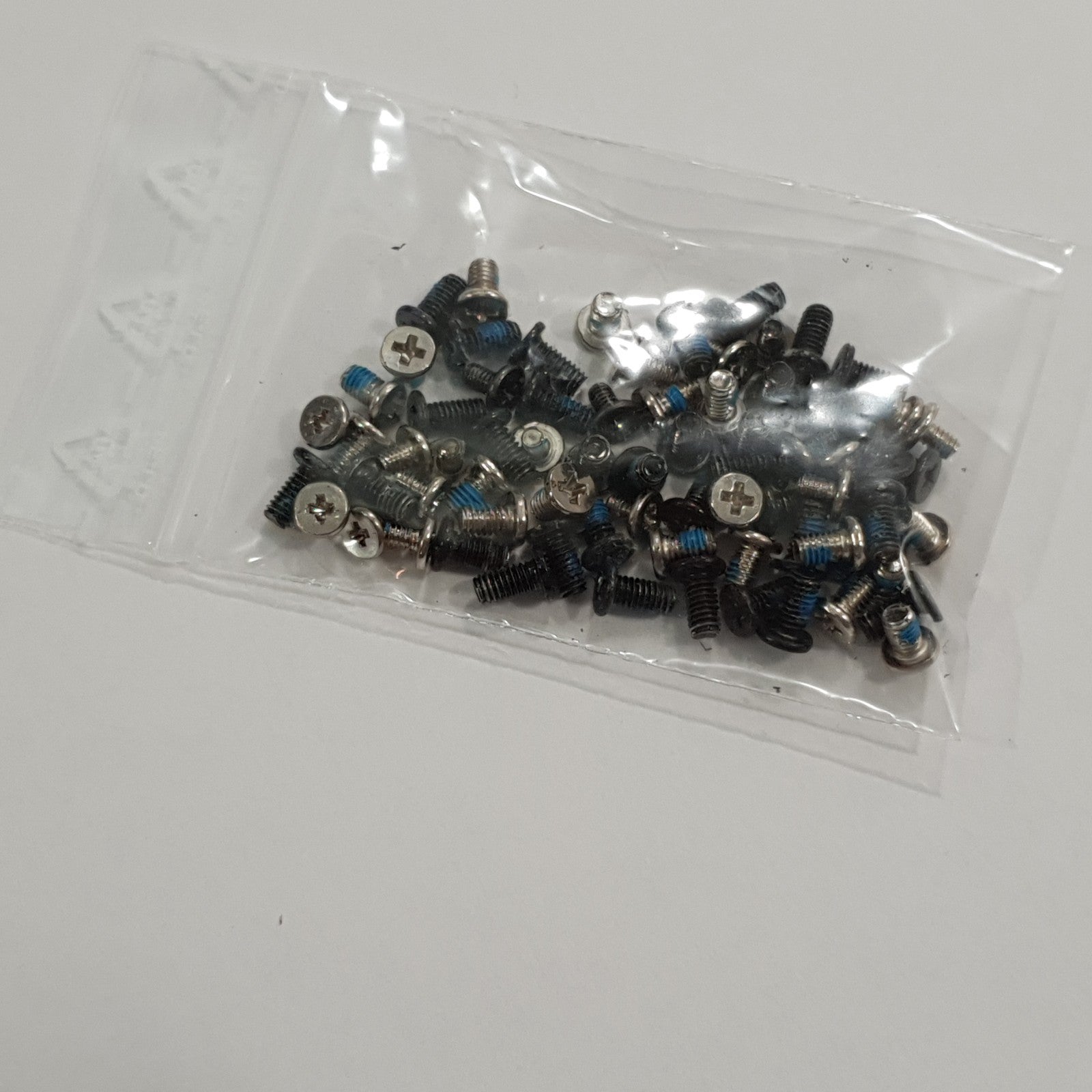 MSI GE620 MS-16G5 Schraubensatz Schrauben Set Screw Set – Bild 2
