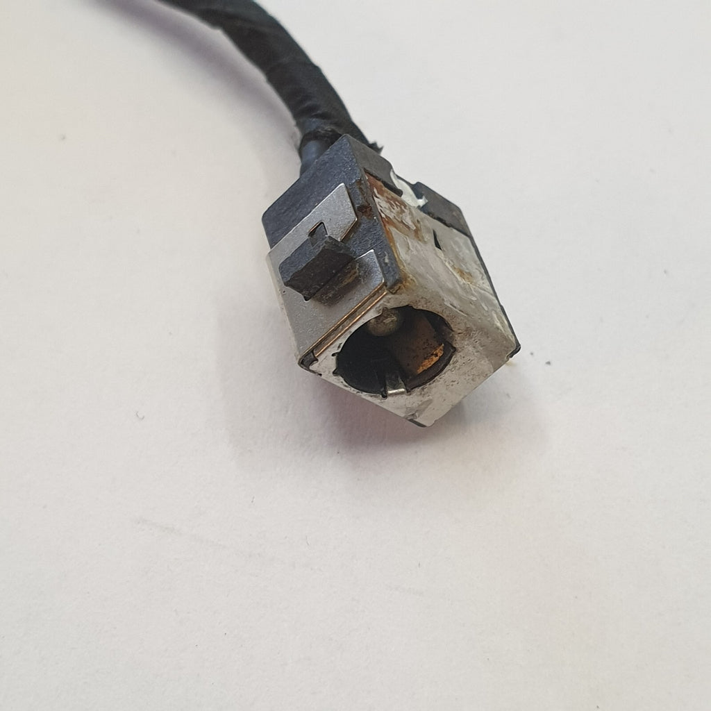 Toshiba Satellite C70D-C C70-C Original Strombuchse DC Jack Ladebuchse Kabel