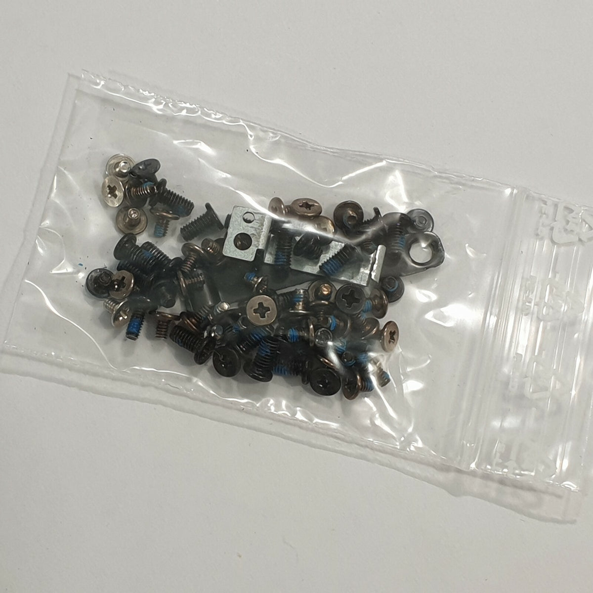 Dell Latitude E7240 Schraubensatz Screw Set Schrauben Gehäuse