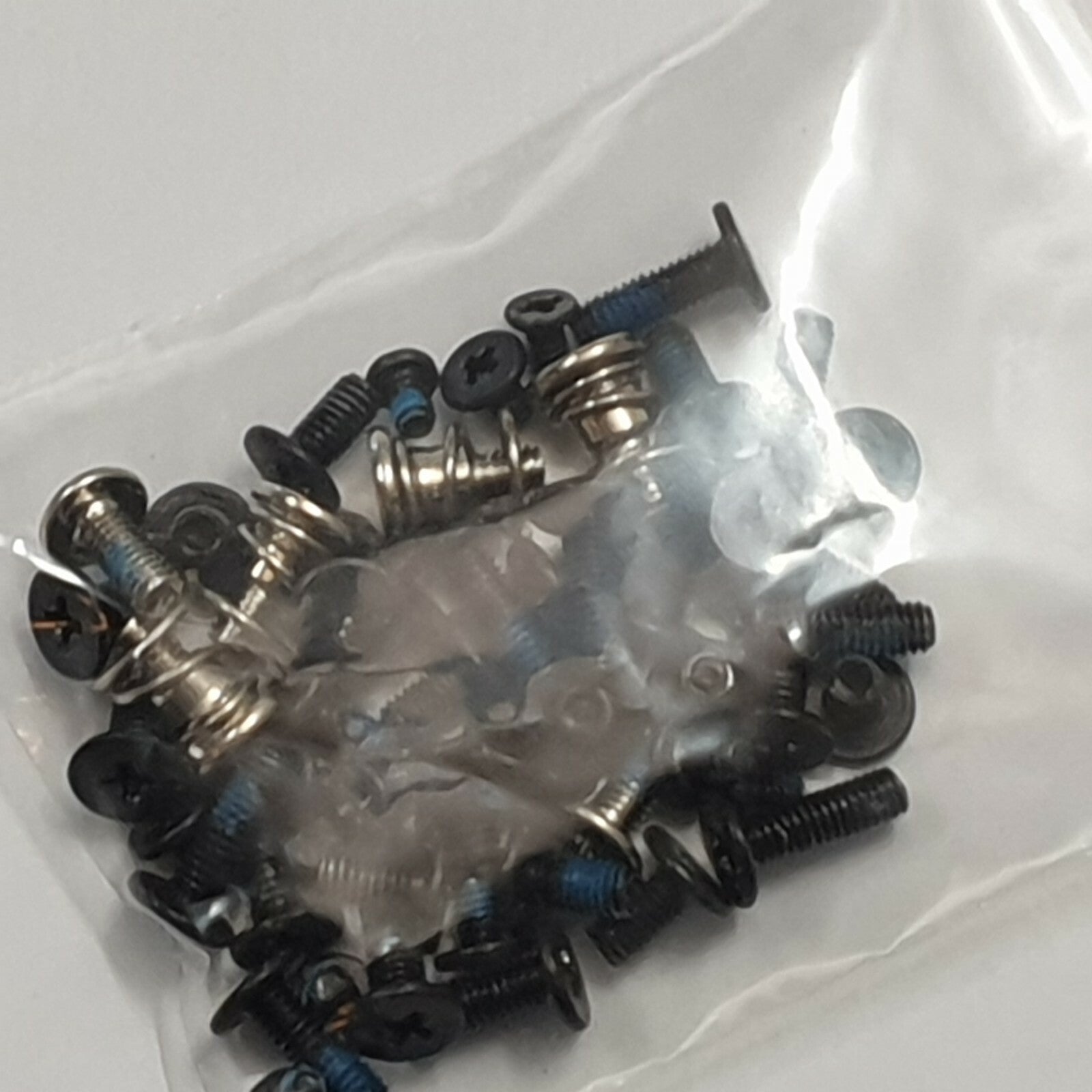 Packard Bell Easynote TK36 Schraubensatz Screw Set Schrauben Ersatzteil