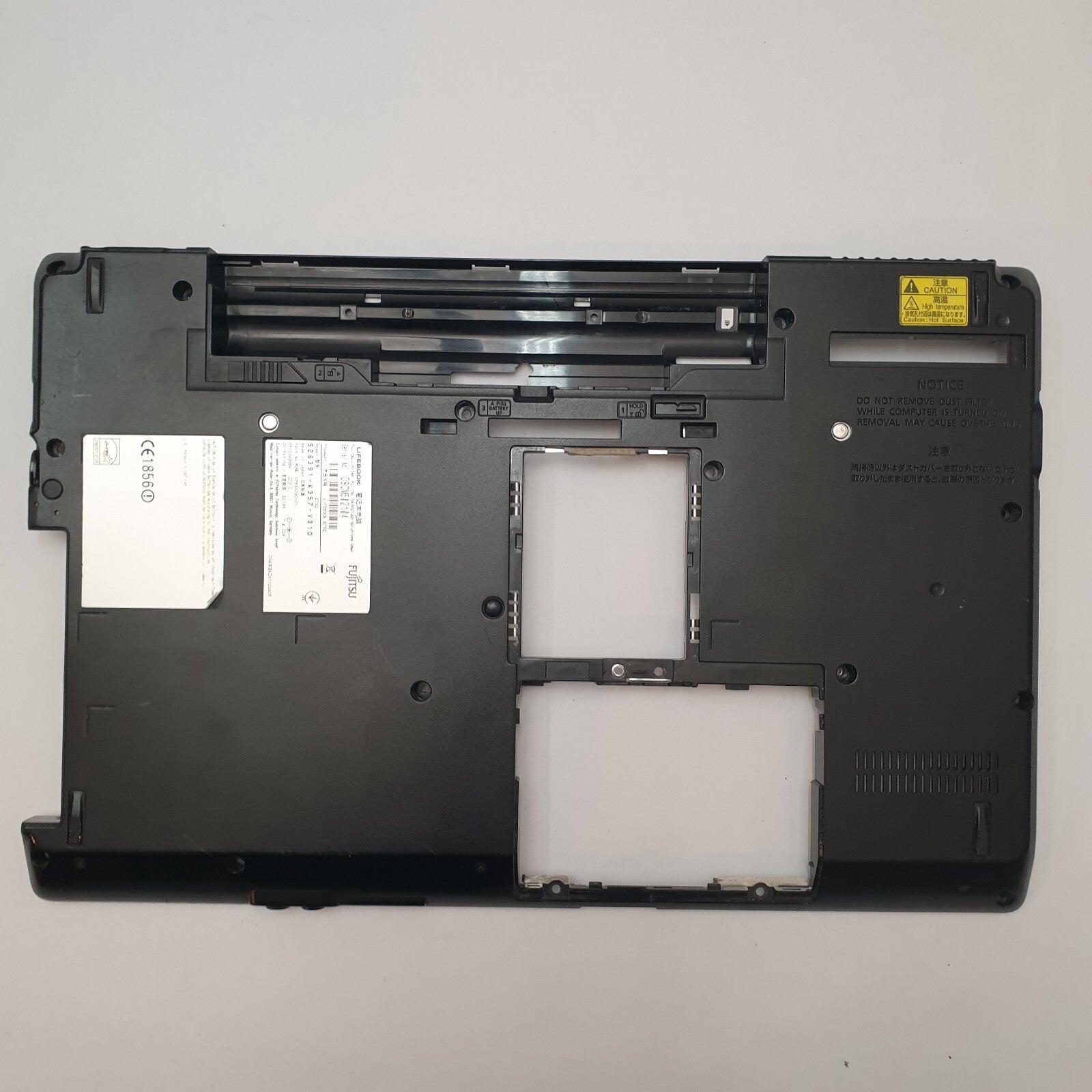 Fujitsu Lifebook E782 Gehäuse Unterschale Unterteil Bottom Base Cover Ersatzteil