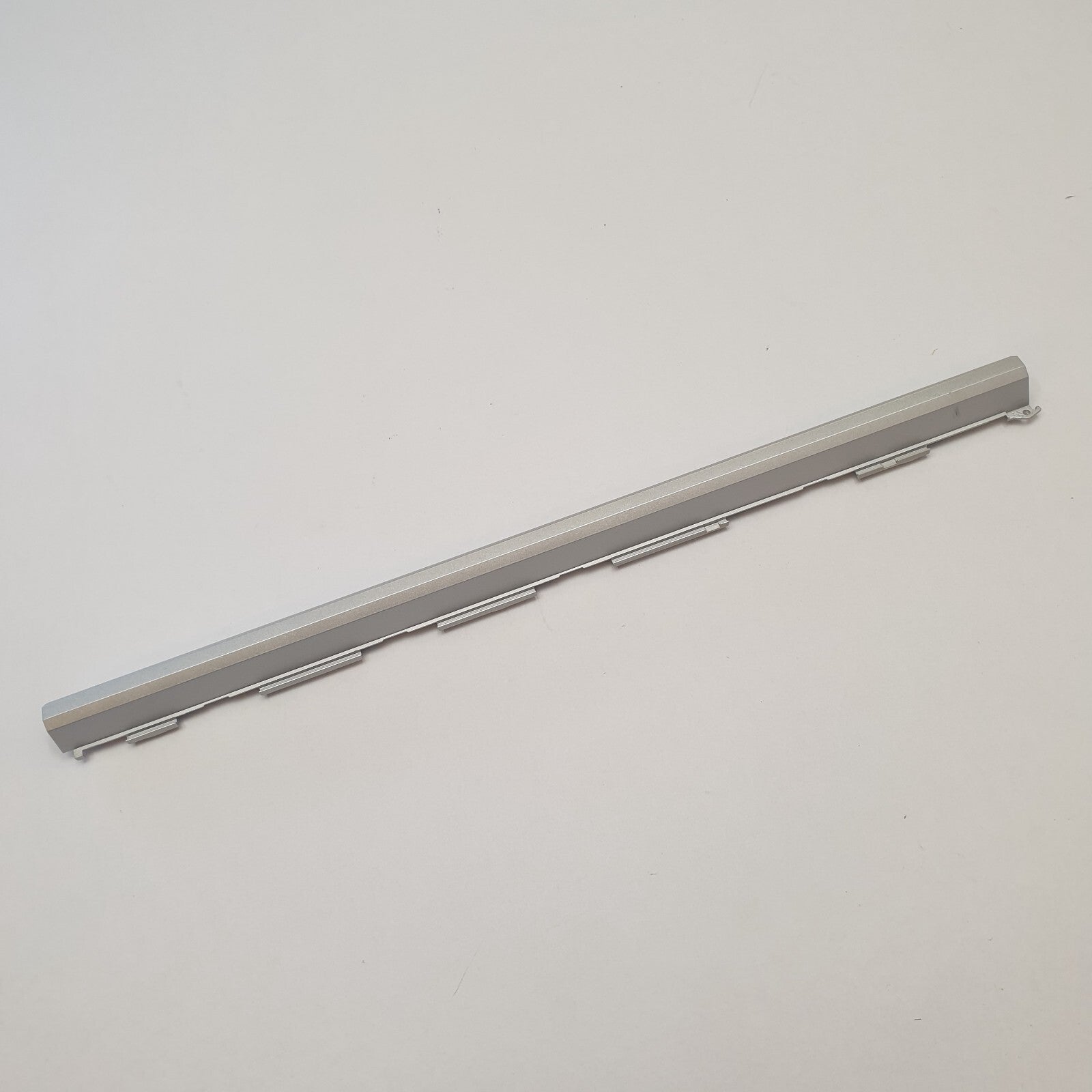 HP EliteBook 850 G8 Leiste Lünette Scharnierabdeckung Hinge Cover