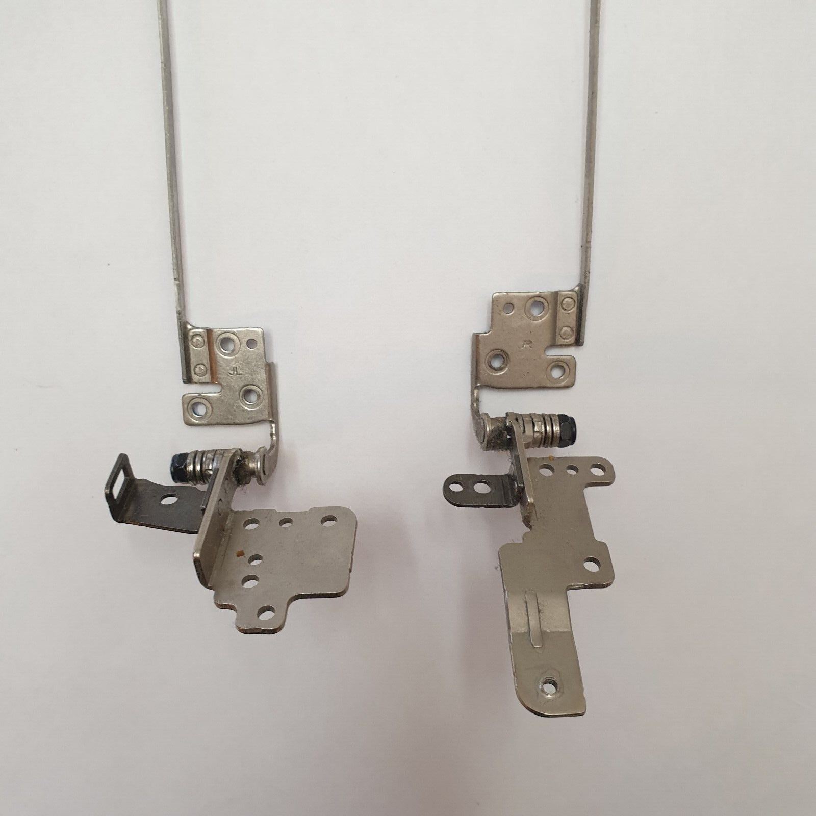 Fujitsu LIFEBOOK A555 Displayscharniere Scharnier Set Hinge Links Rechts – Bild 2