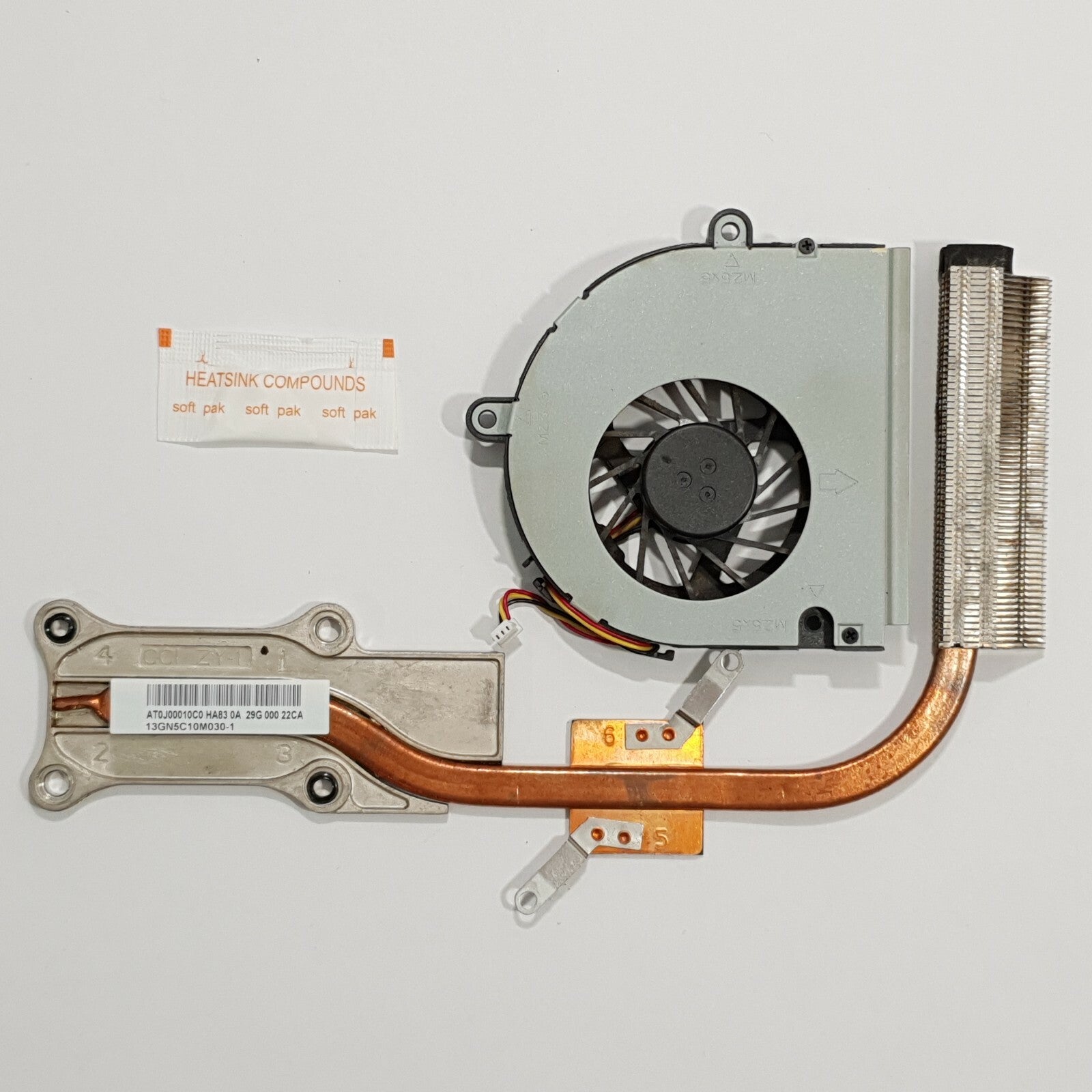 Asus X53B Kühler Lüfter Heatsink Fan CPU Kühlung inkl Wärmeleitpaste