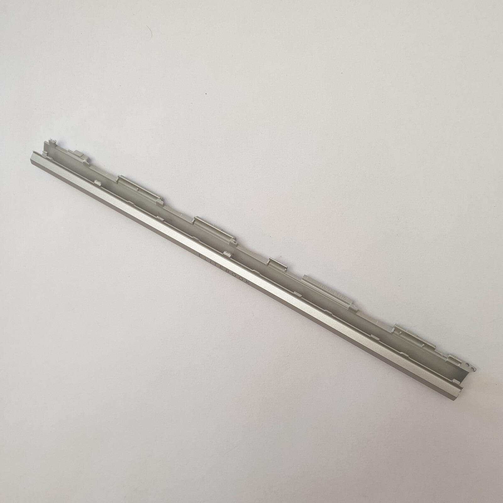 HP EliteBook 835 G8 Scharnierabdeckung Hinge Cover Abdeckung Gehäuse – Bild 2