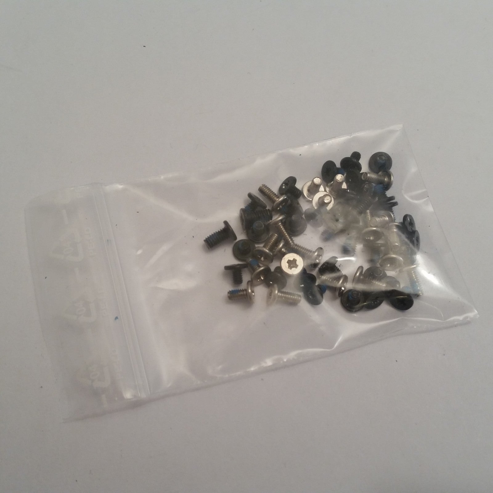 Dell Latitude E4200 Schraubensatz Screw Set Schrauben Gehäuse – Bild 2