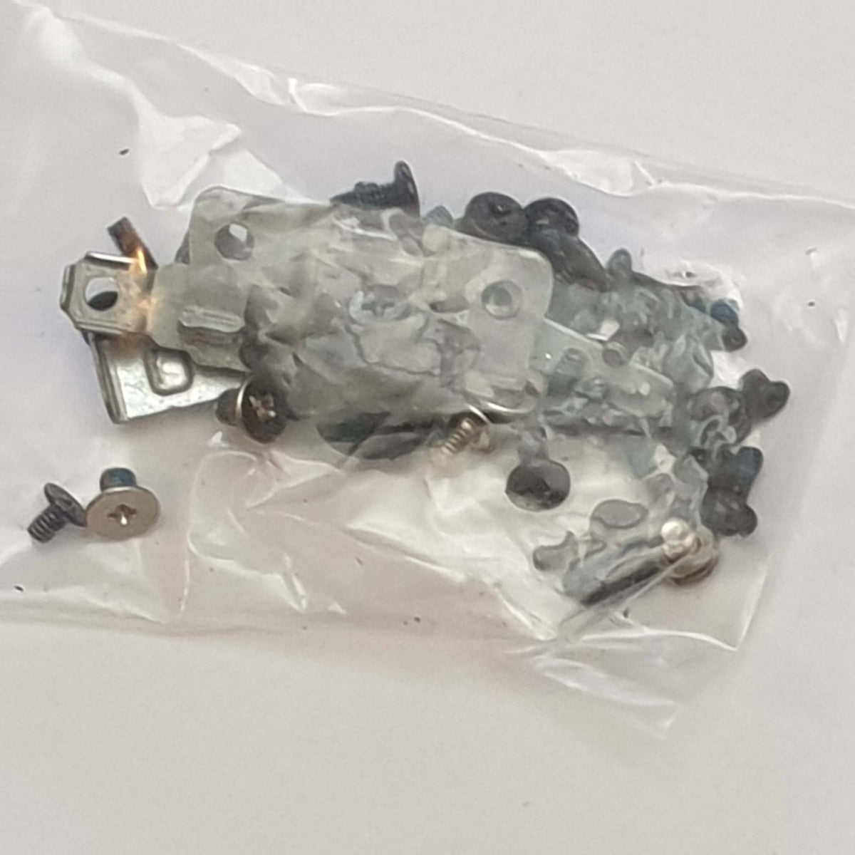 Dell Latitude 5580 Schraubensatz Screw Set Schrauben