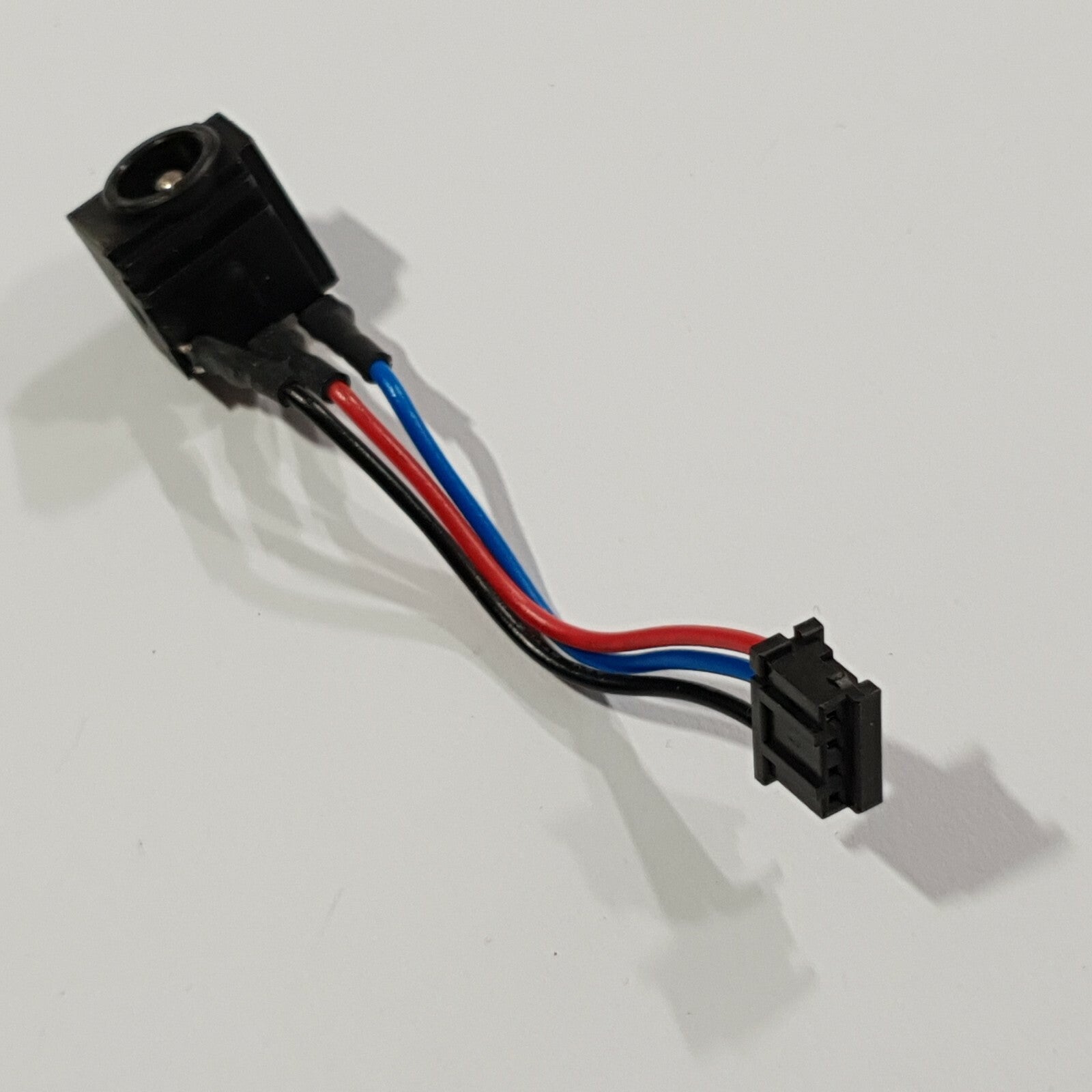 Fujitsu Lifebook P702 Original Strombuchse DC Jack Ladebuchse Anschluss Kabel – Bild 2