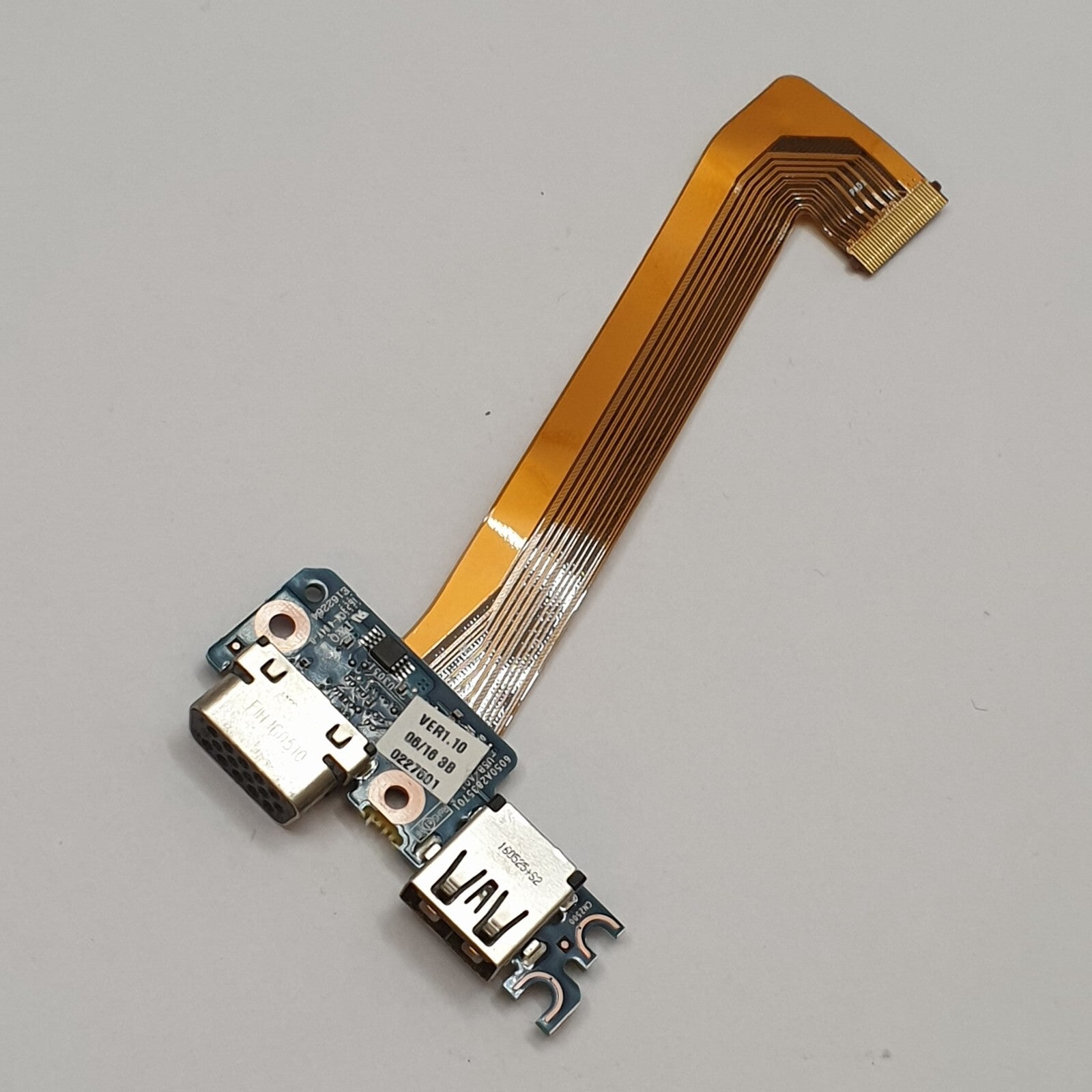 HP EliteBook 850 G3 USB VGA Board I/O Platine mit Flachbandkabel