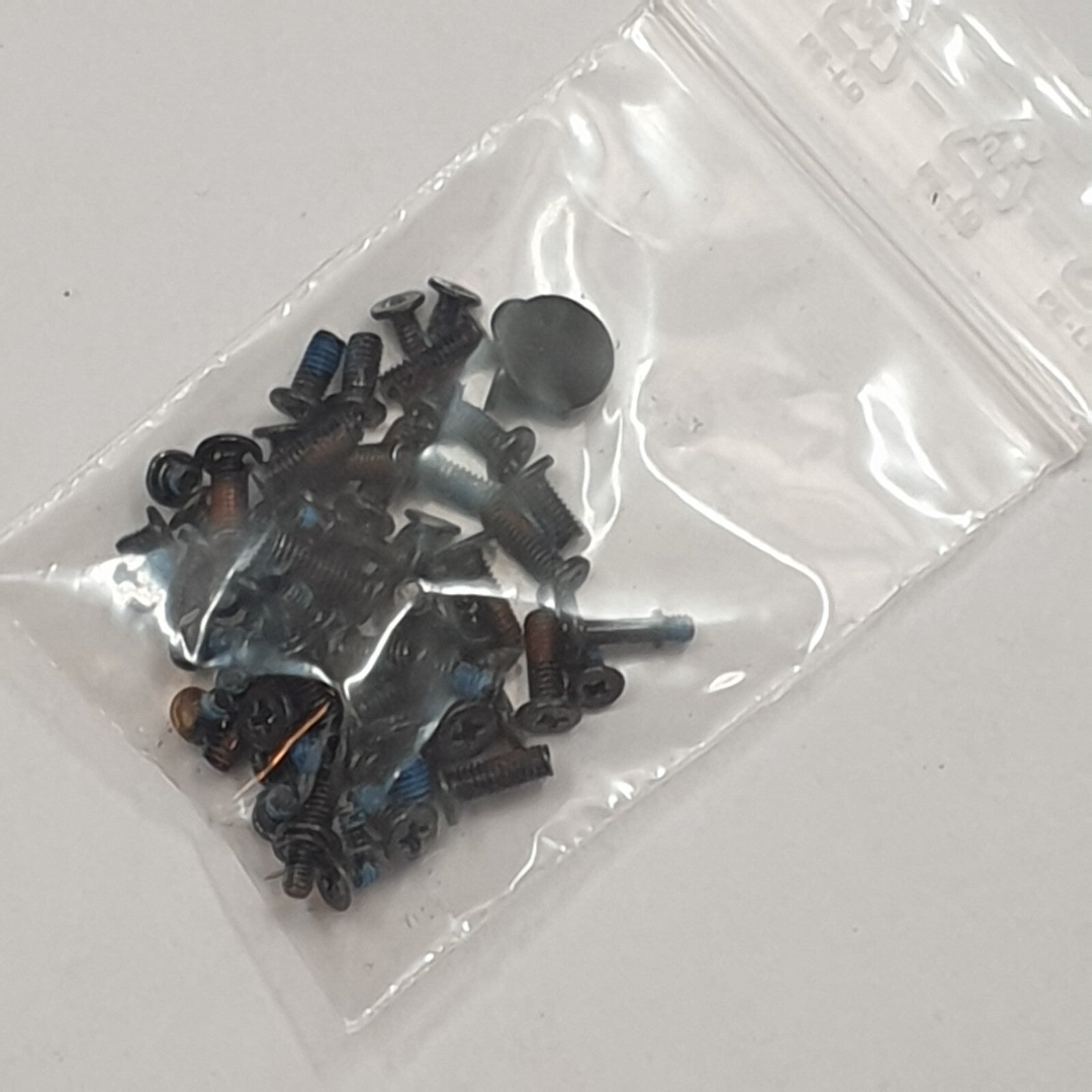 Packard Bell EasyNote ENLE11BZ Schraubensatz Screw Set Schrauben Ersatzteil