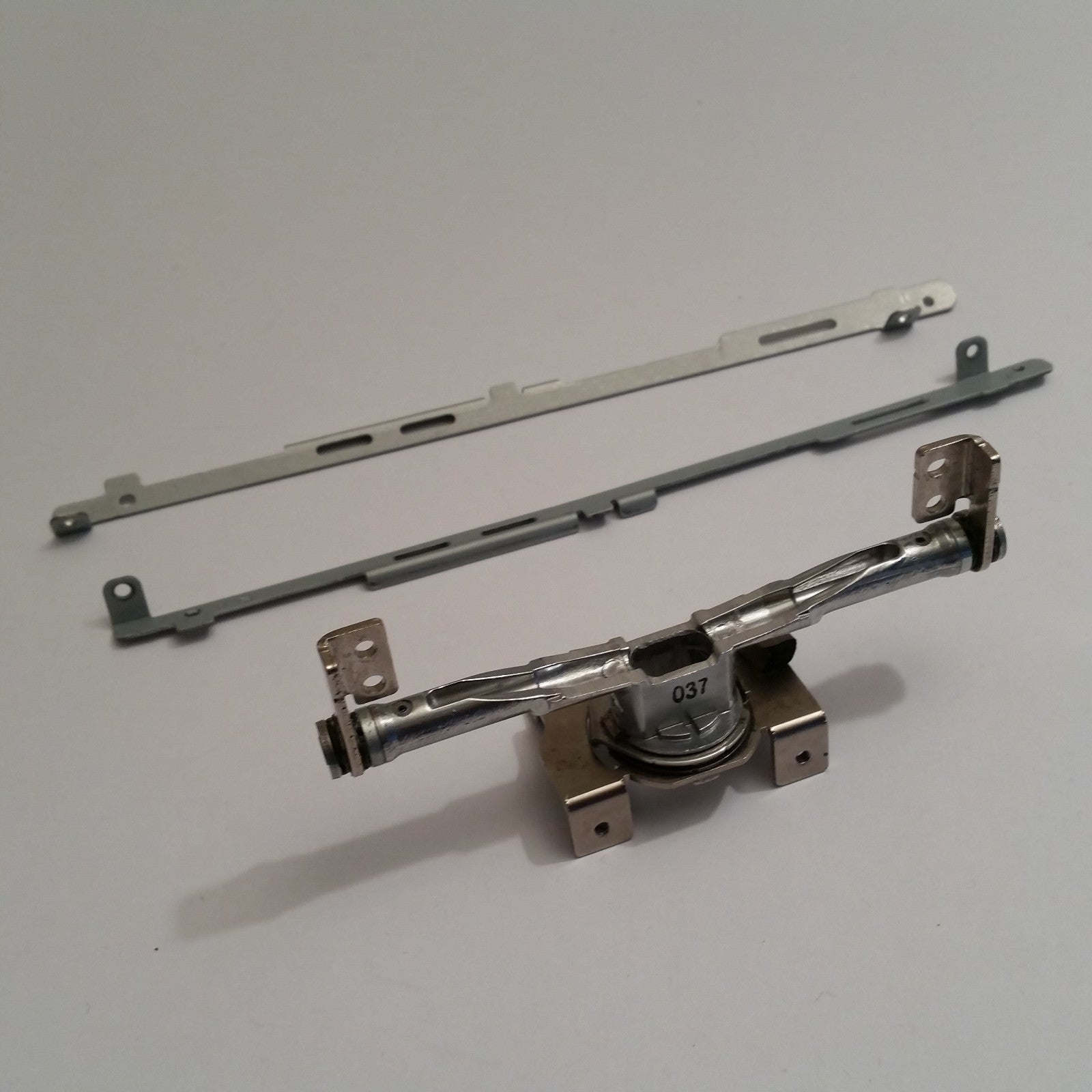Fujitsu LifeBook T4410 Display Scharnier Set Gelenk Hinge – Bild 2