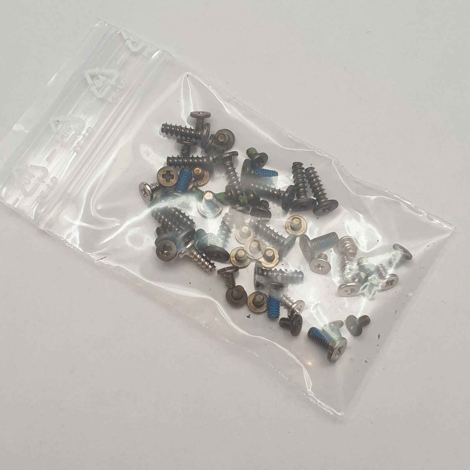 Fujitsu LifeBook E548 Schraubensatz Screw Set Schrauben Ersatzteil