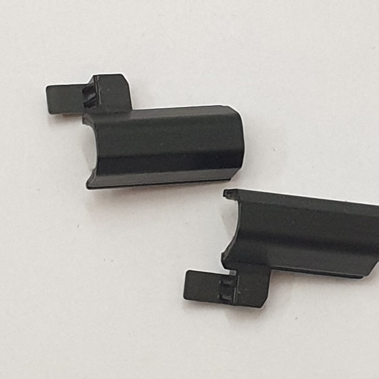 Fujitsu Lifebook U747 Scharnierabdeckung Hinge Cover Set – Bild 2