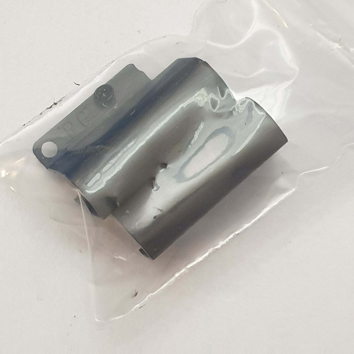 Dell Precision 3541 Scharnierabdeckung rechts Hinge Cover