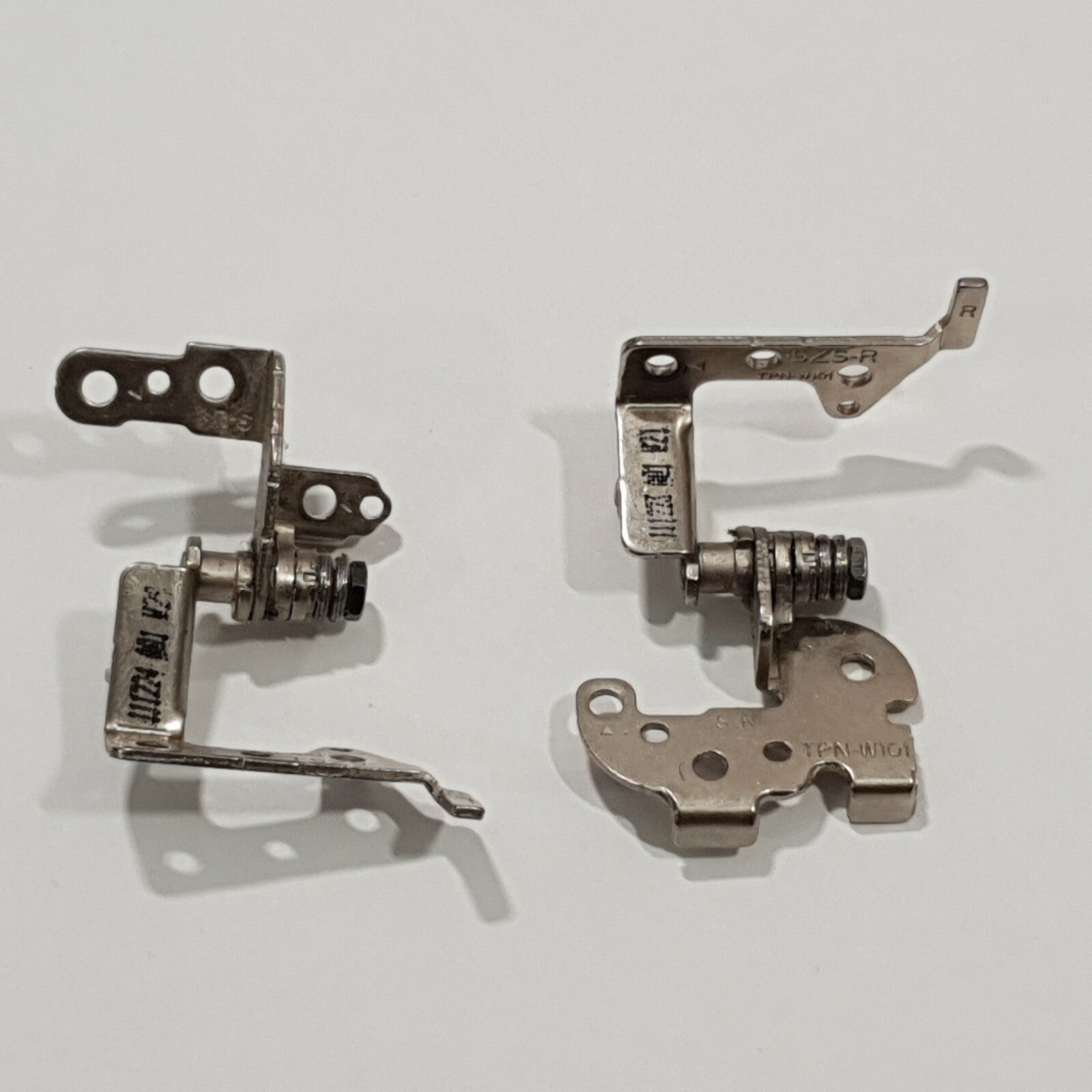 HP Pavilion dm4 3000 Displayscharniere Leisten Scharnier Set Hinge L R