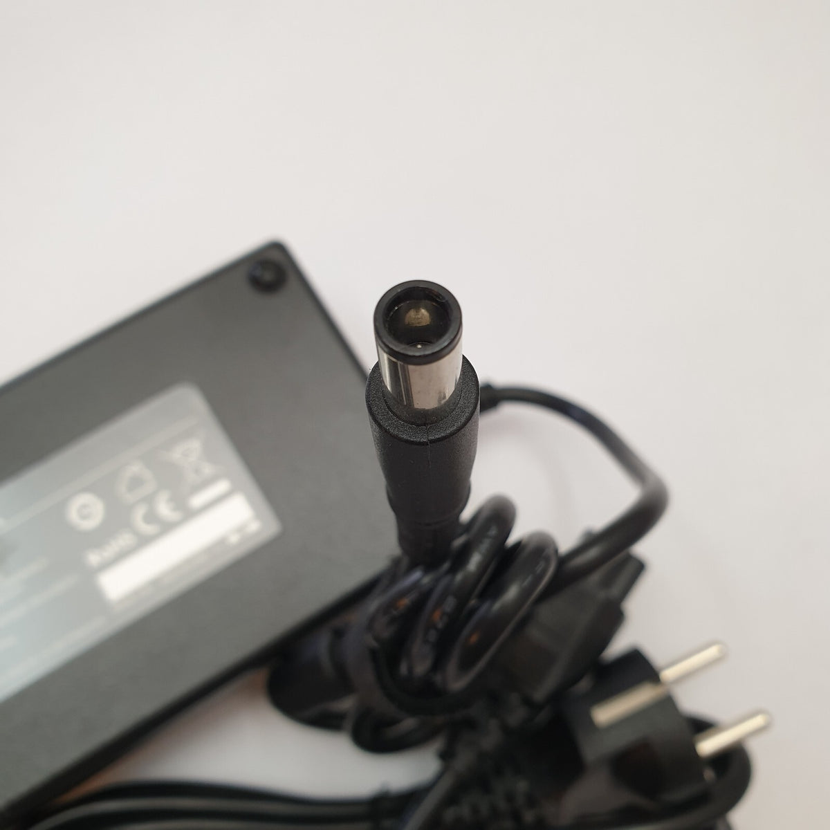 Netzteil DELL Notebooks 240W Alienware M15 R7 R5 X15 R2 X16 R1 X17 R2 Precision