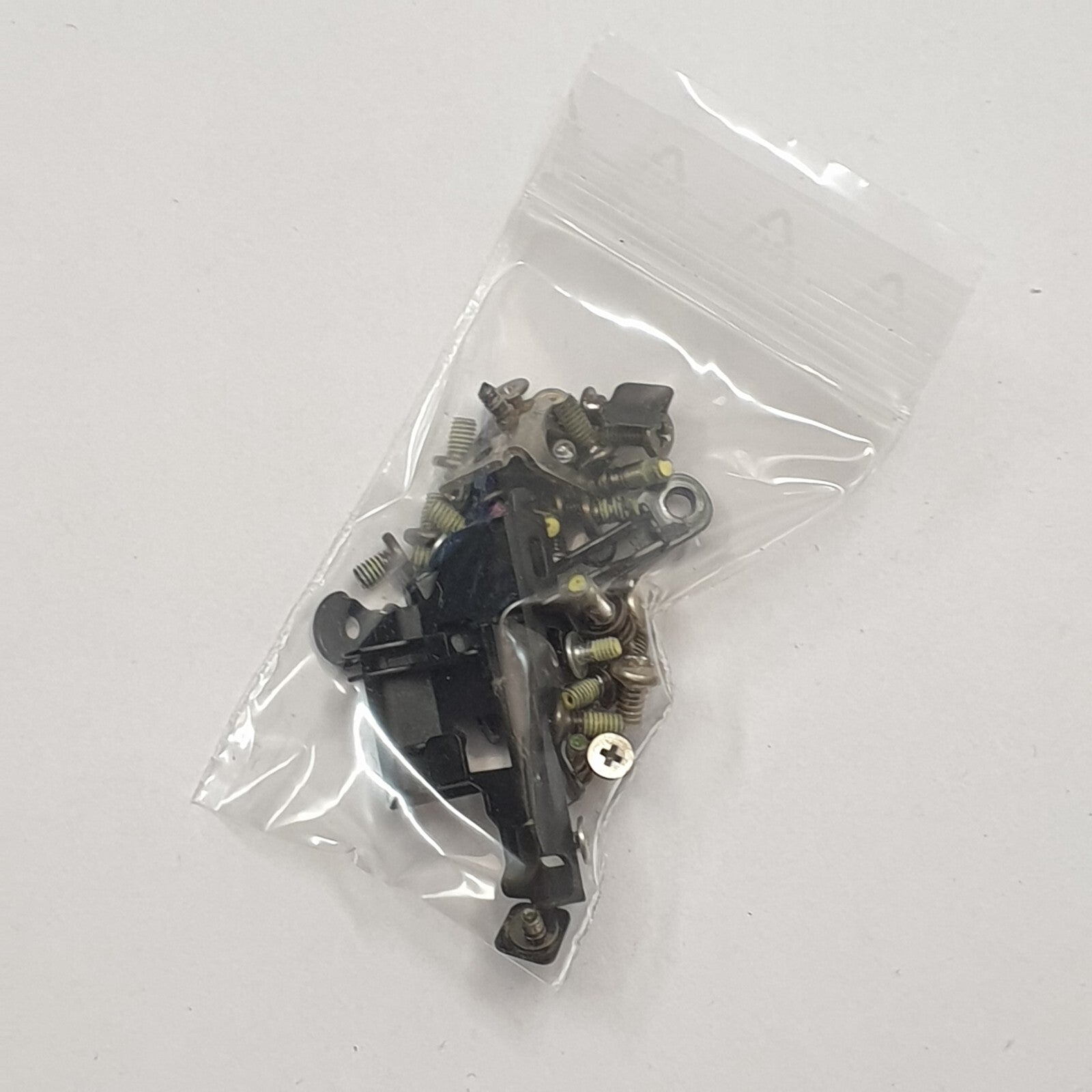 Toshiba Portege R830-118 Schraubensatz Screw Set Schrauben Ersatzteil – Bild 2