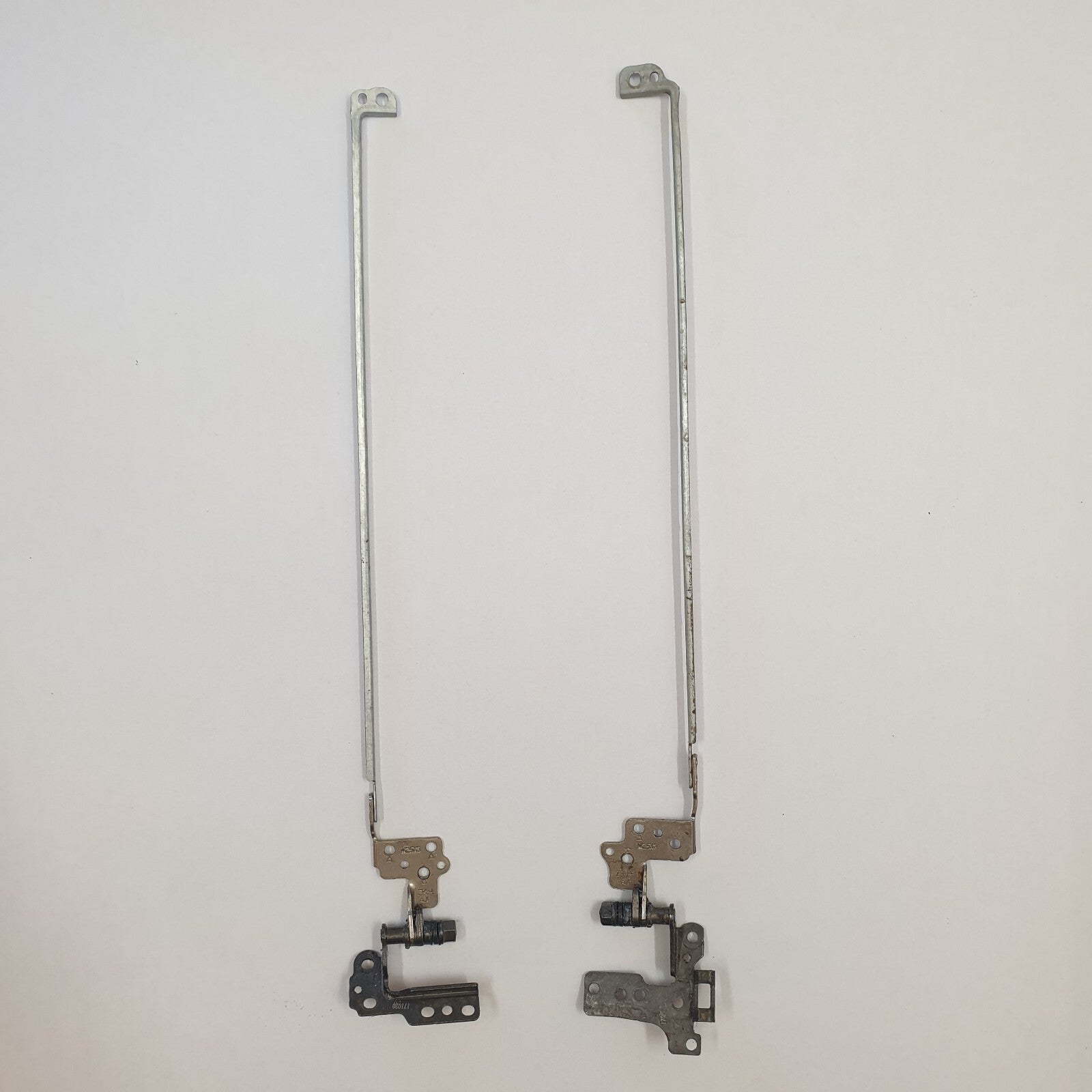 Acer ChromeBook 15 CB3-532 Displayscharniere Leisten Scharnier Set Hinge L R