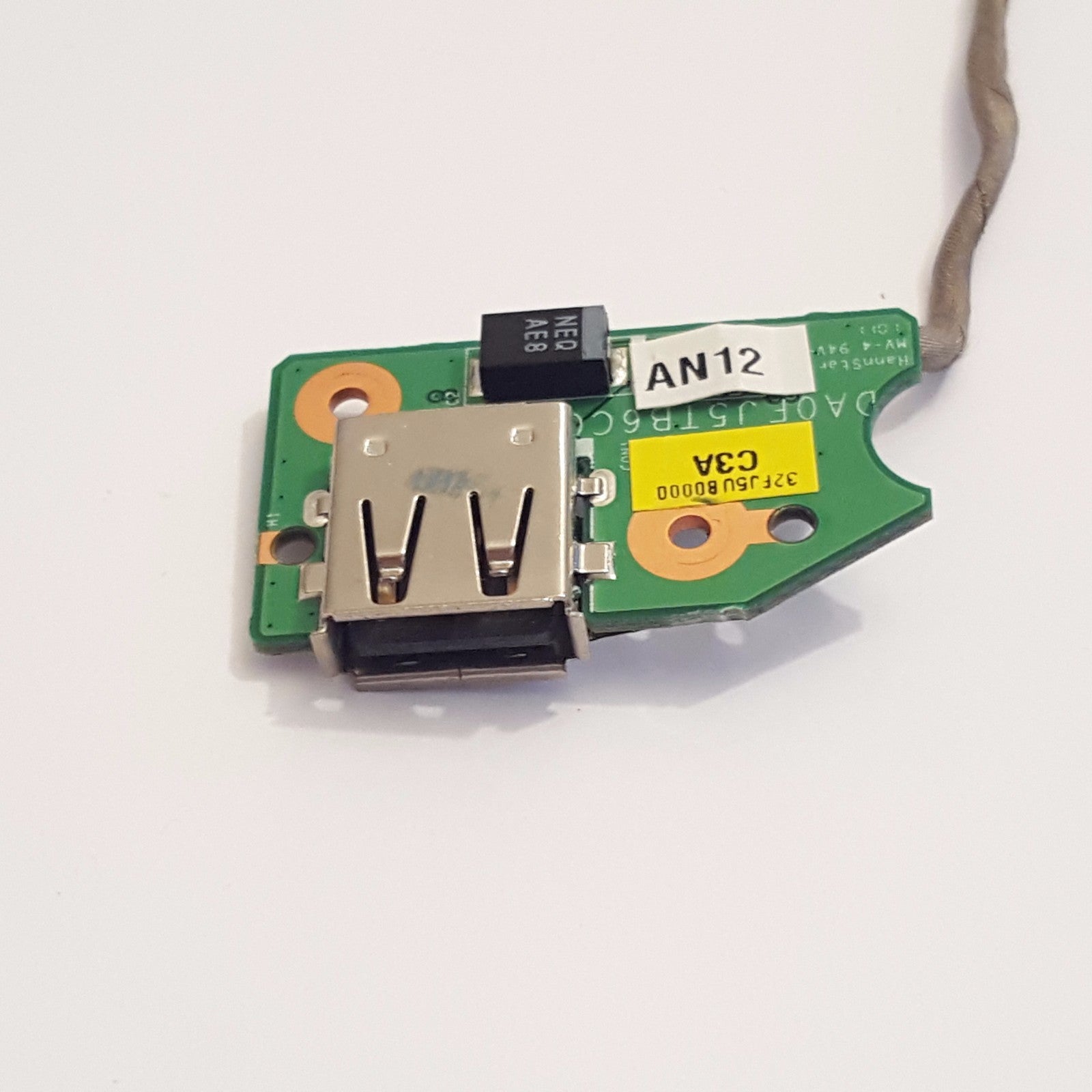 Fujitsu LifeBook S710 USB Port Board mit Kabel DA0FJ5TB6C0 Ersatzteil