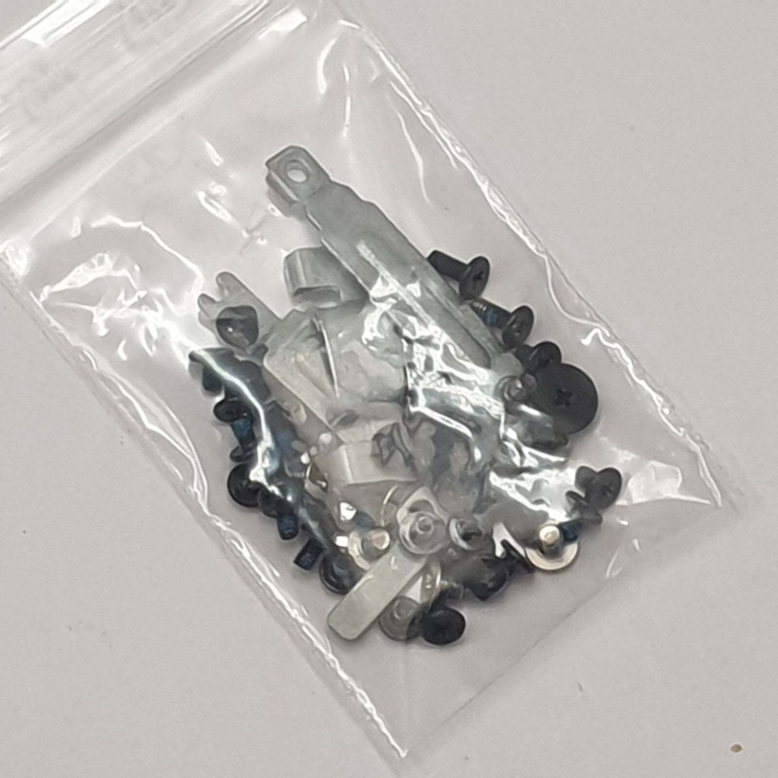 Dell Latitude 5480 Schraubensatz Screw Set Schrauben Ersatzteil