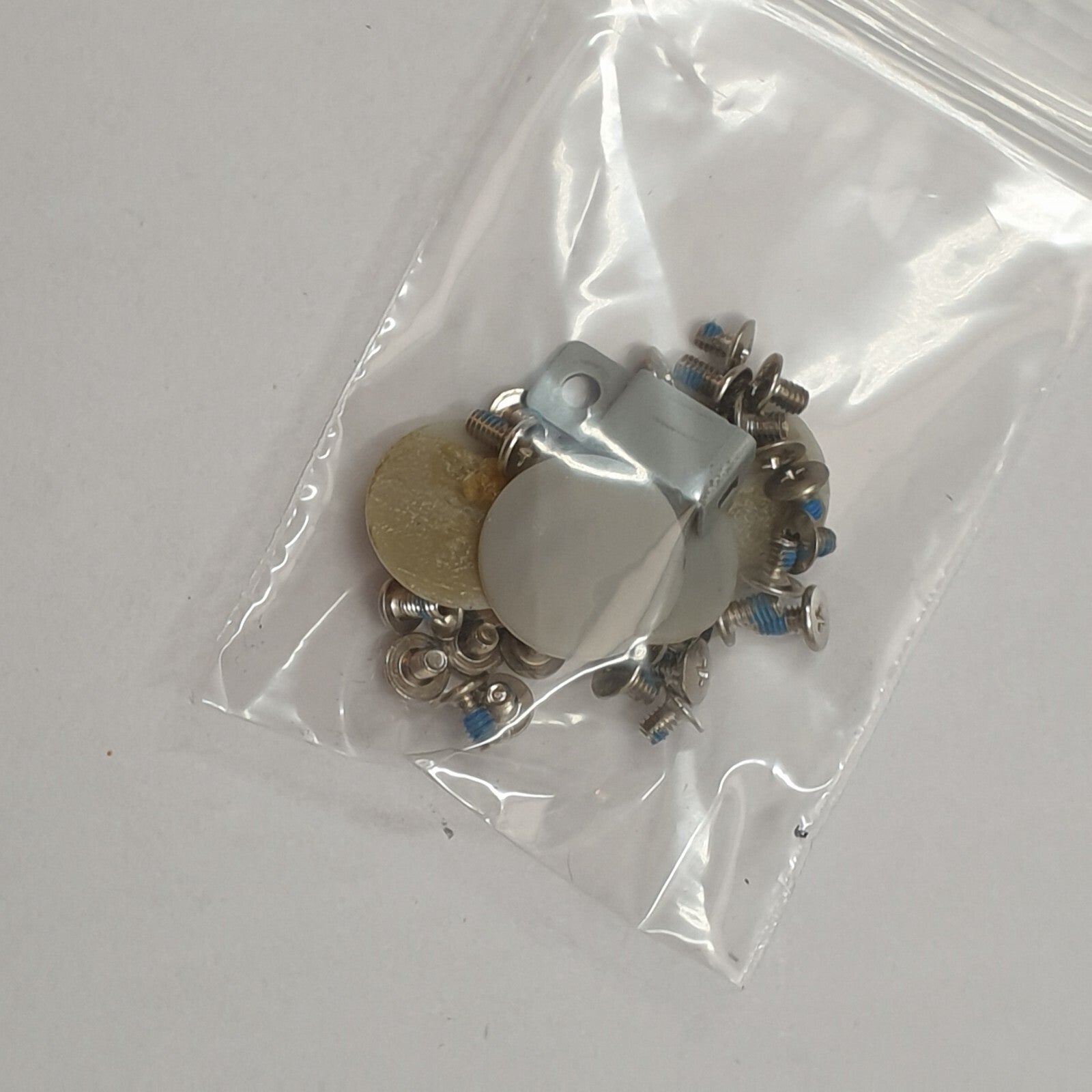 Samsung Chromebook 303C Schraubensatz Screw Set Schrauben Ersatzteil