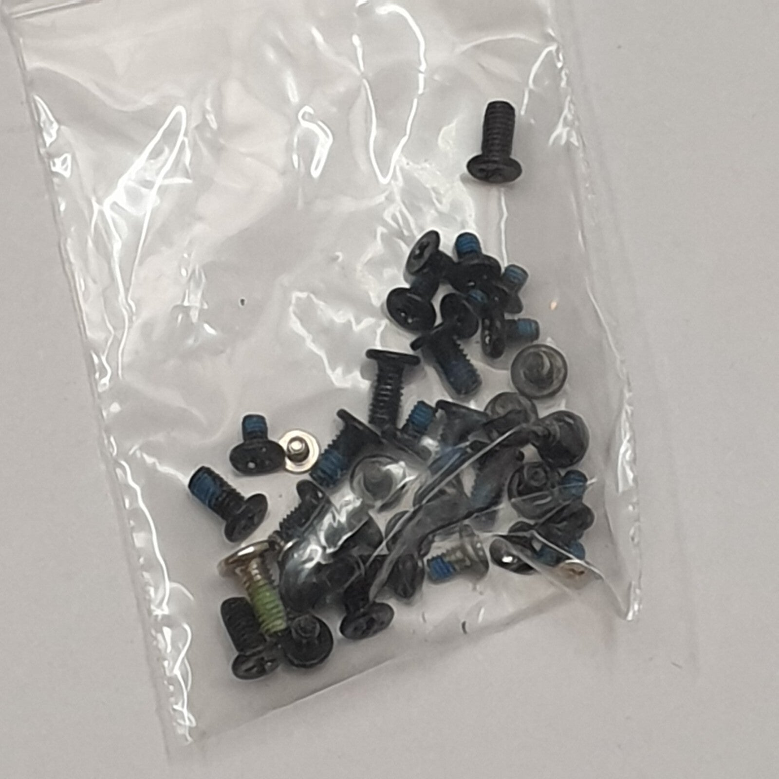 Dell Latitude 3330 Schraubensatz Screw Set Schrauben Gehäuse Ersatzteile – Bild 2