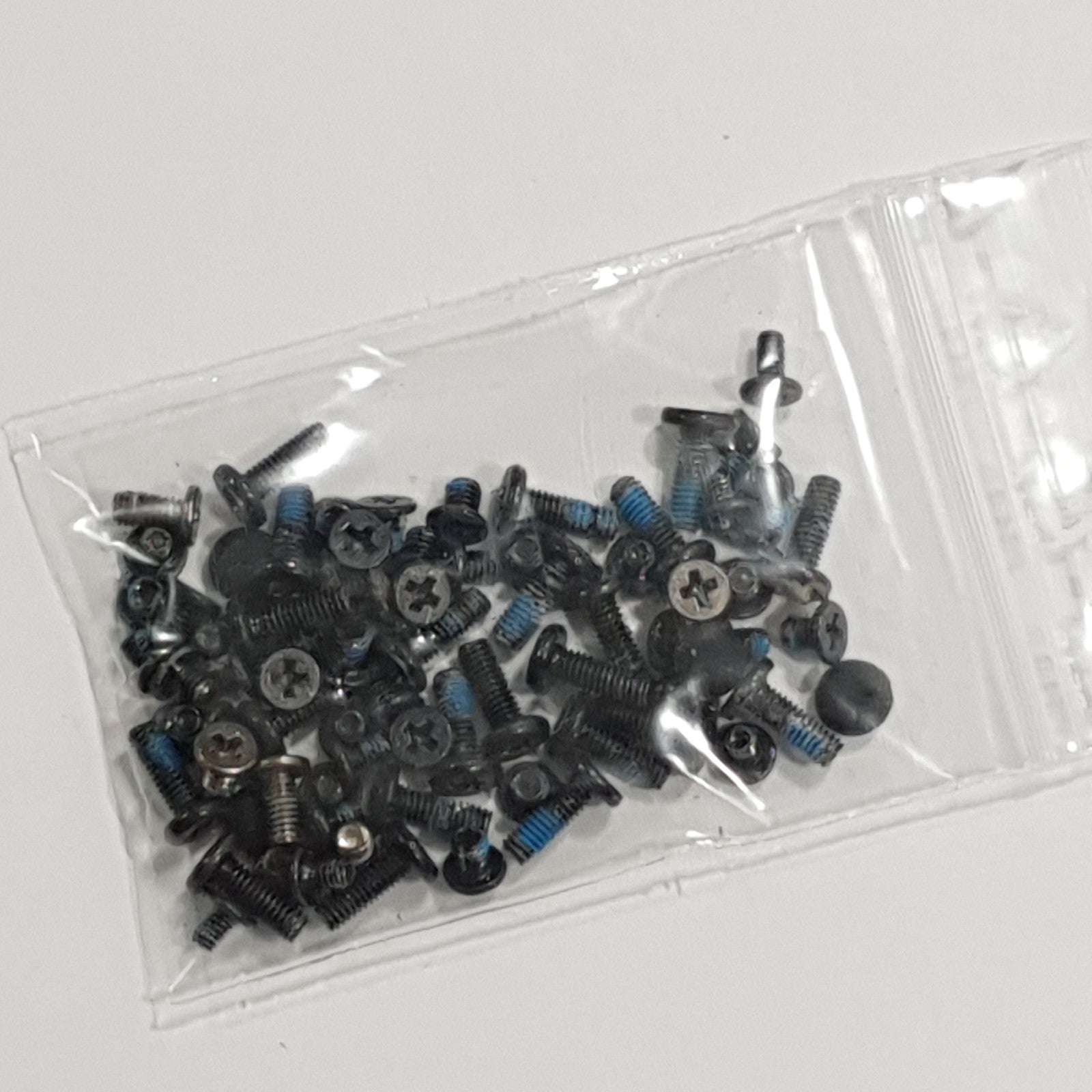 HP EliteBook 8740w Schraubensatz Schrauben Screw Set Laptop Notebook