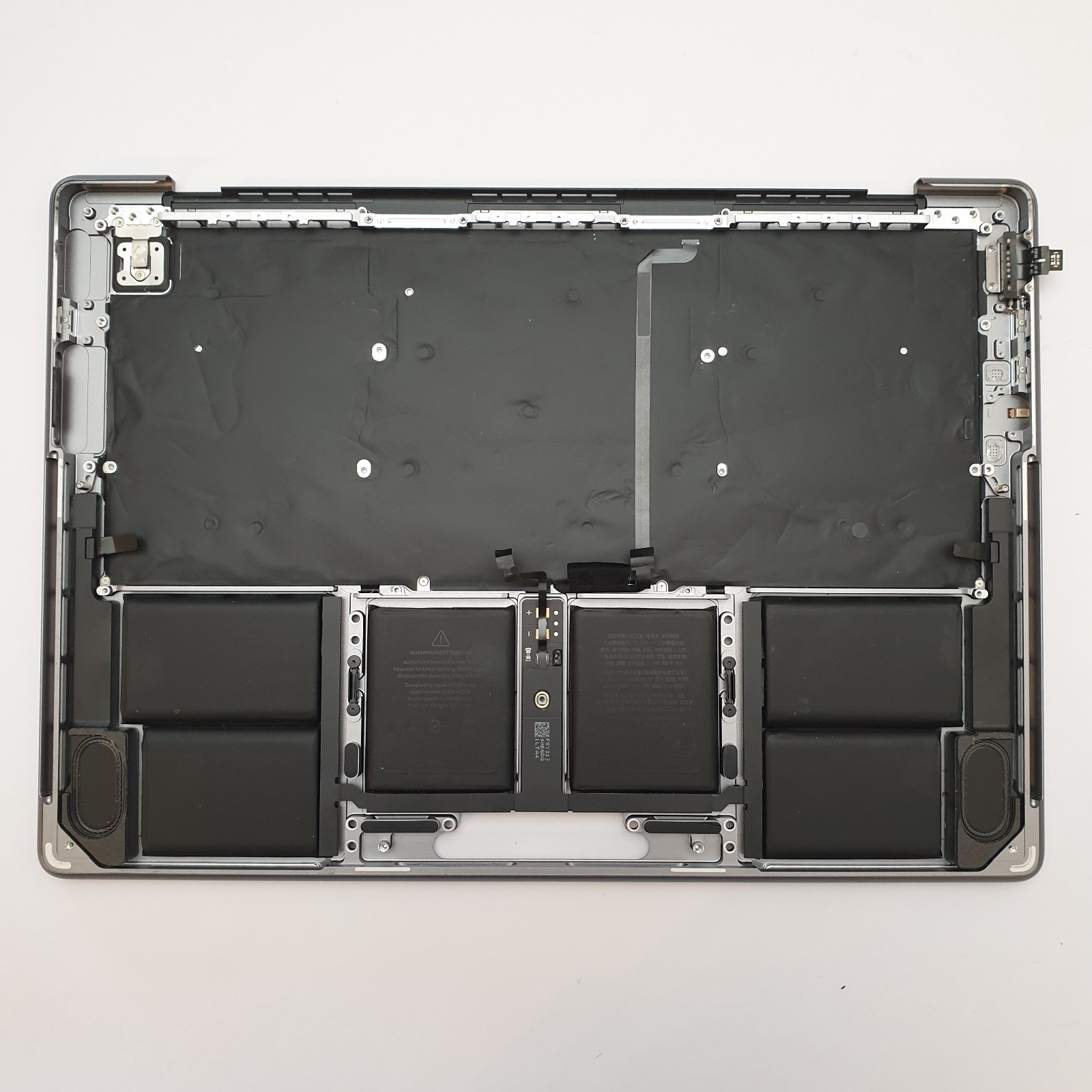 Apple MacBook Pro 14" A2442 2021 Handauflage + Akku ! Tastatur Deutsch Palm Rest – Bild 2