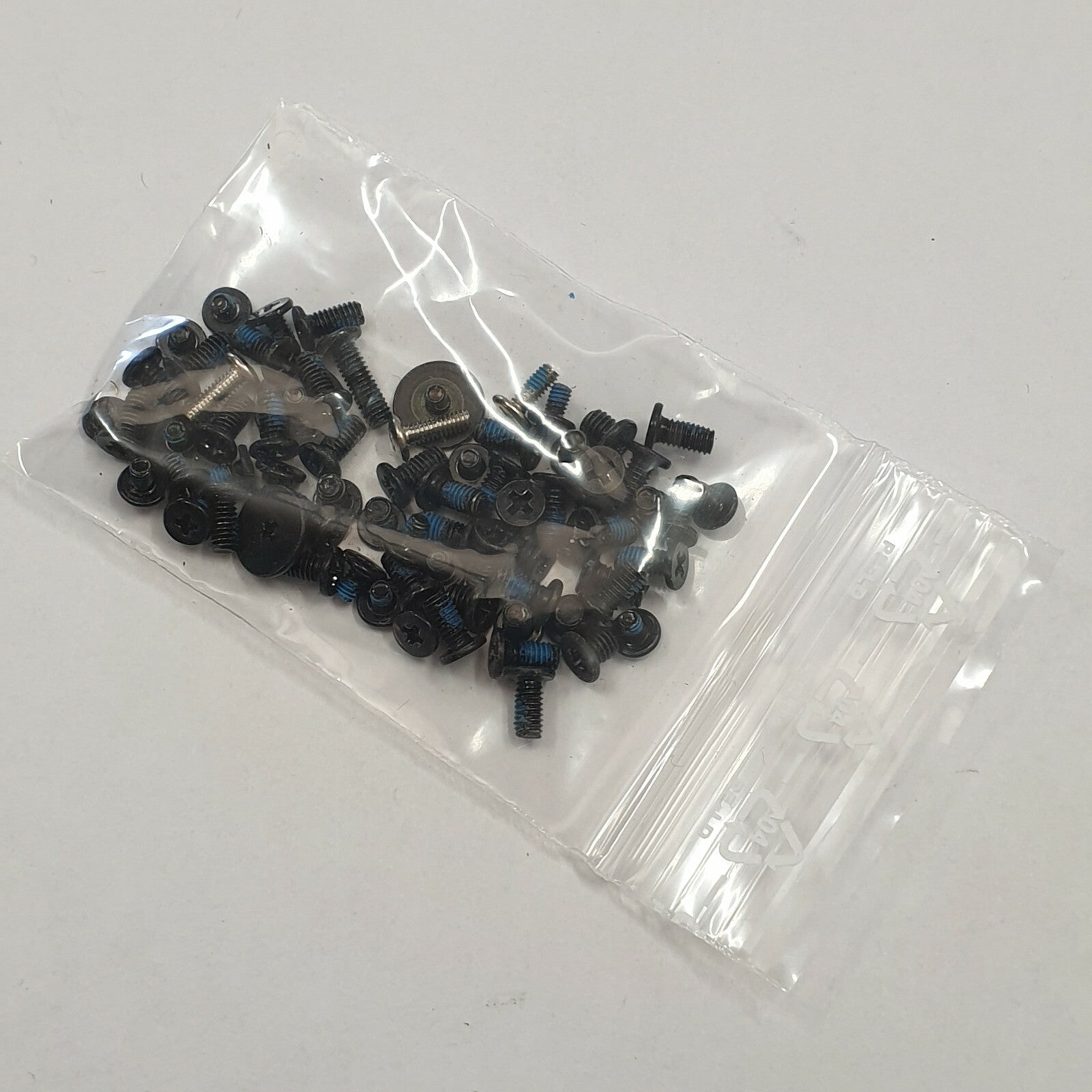 Dell Precision M4500 Schraubensatz Screw Set Schrauben Gehäuse