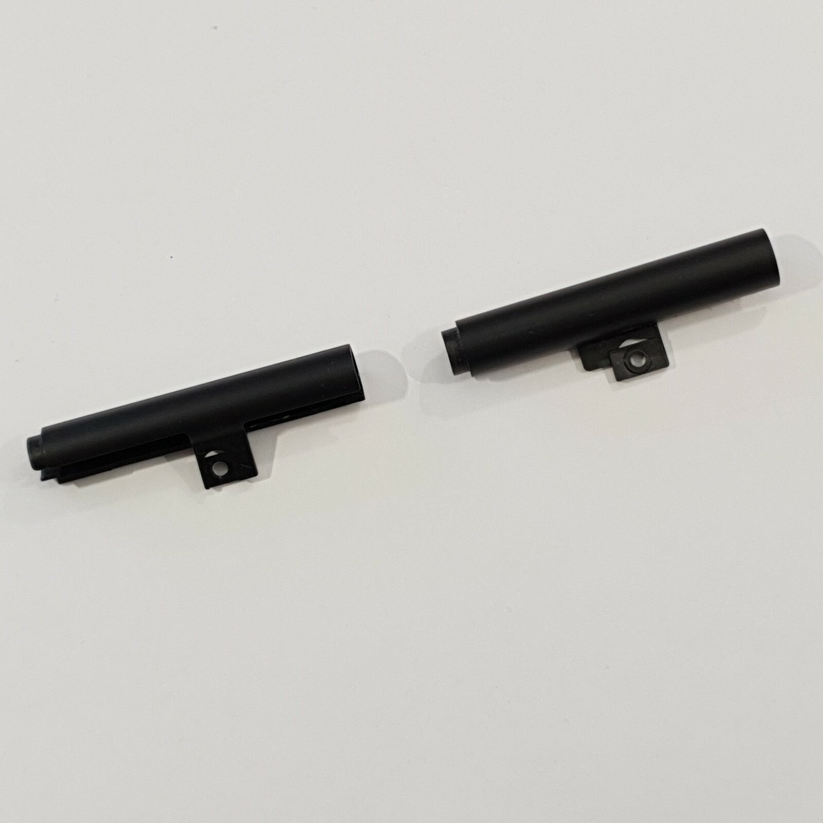 Dell Precision M6500 Scharnierabdeckung Display Scharnier Cover Kappen Set