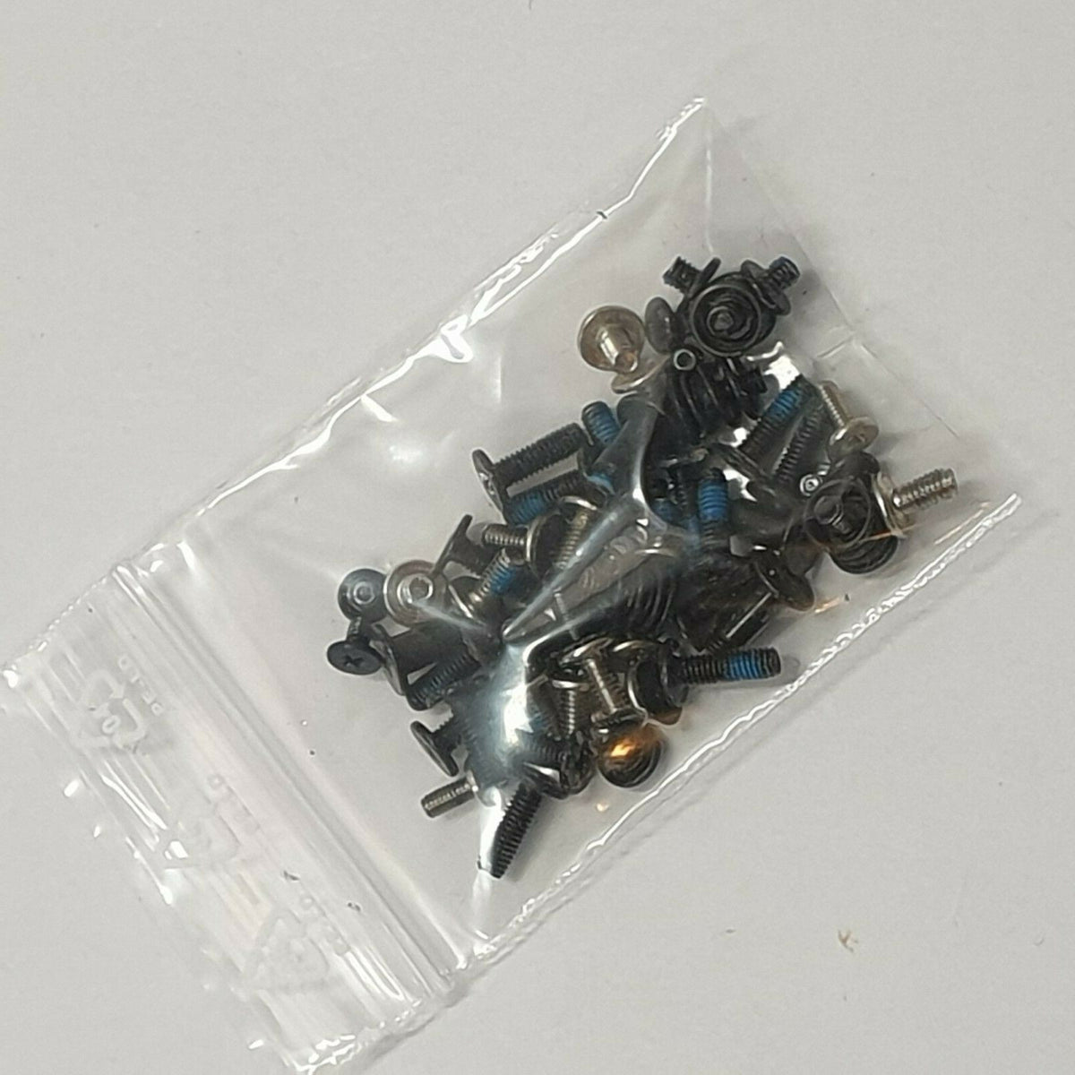 Toshiba Satellite C660D-1D3 Schraubensatz Screw Set Schrauben Ersatzteil