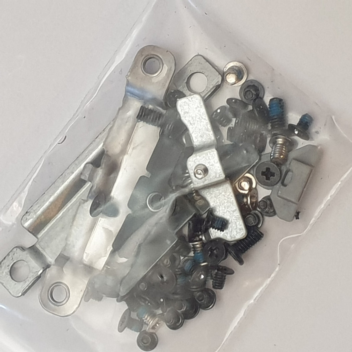 Dell Latitude 5540 Schraubensatz Screw Set Schrauben Halterungen Brackets
