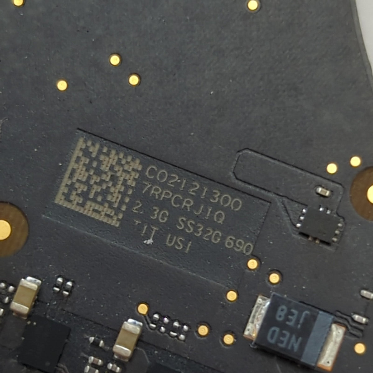 Apple MacBook Pro 13 A2251 2020 1TB SSD Mainboard i7 32GB Touch ID